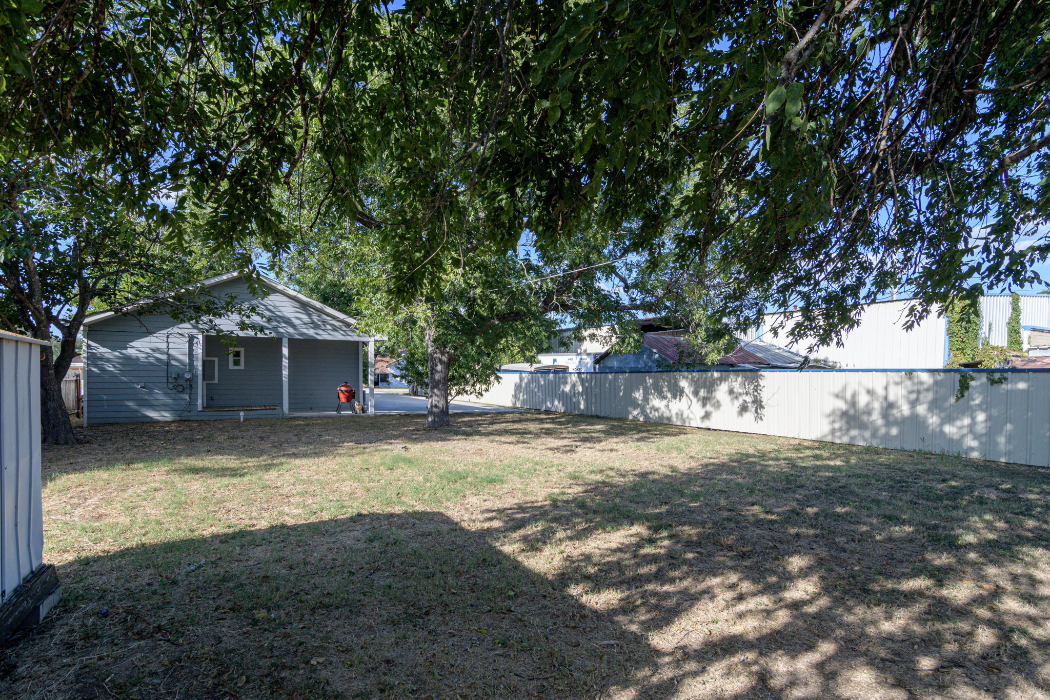 main property photo 20
