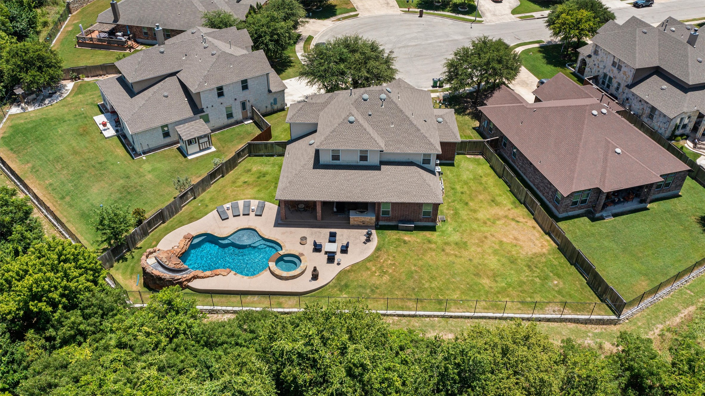 main property photo 36