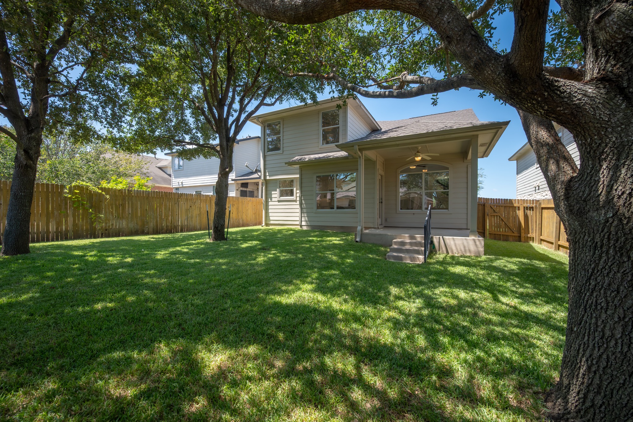main property photo 20