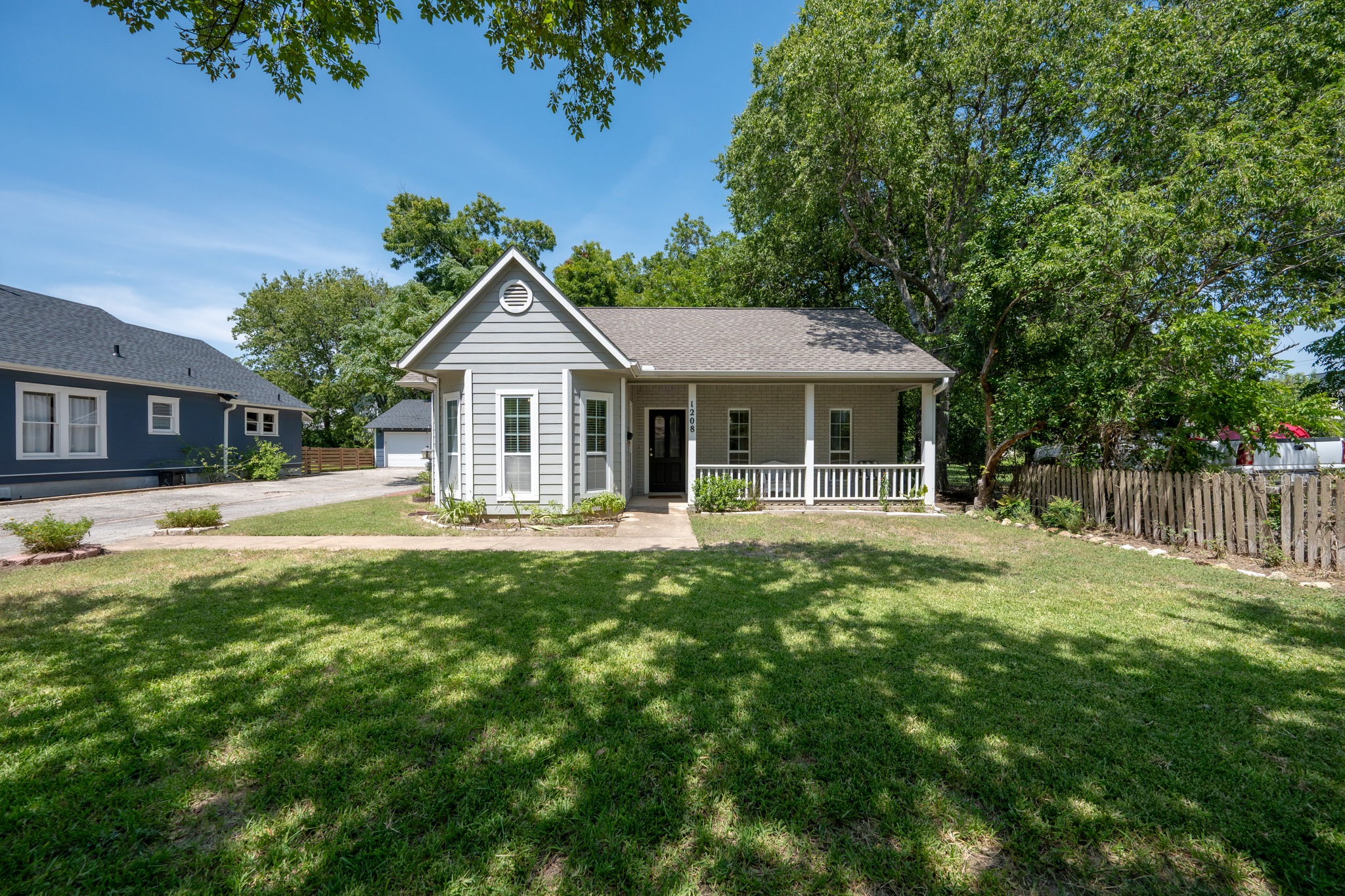 main property photo 2