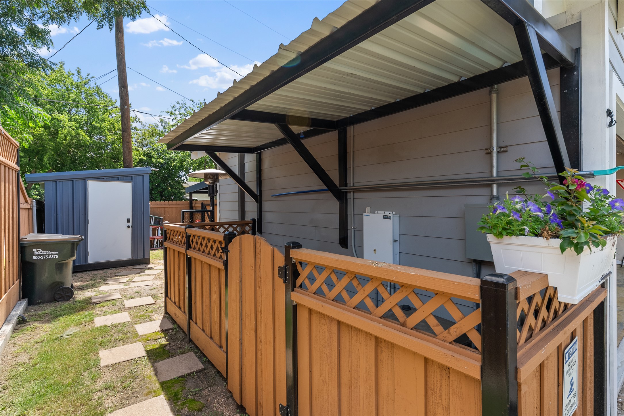 main property photo 29