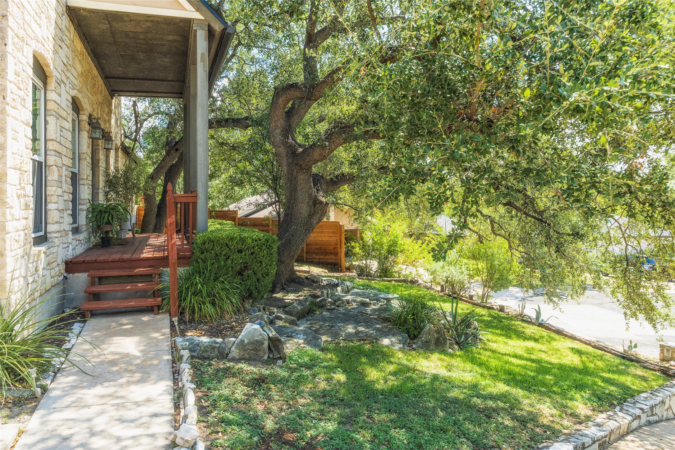 main property photo 34