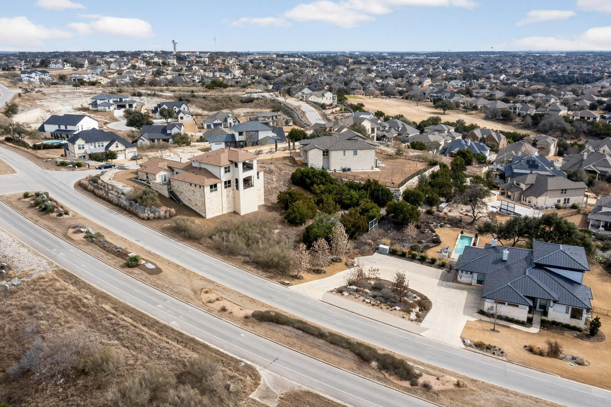 main property photo 3