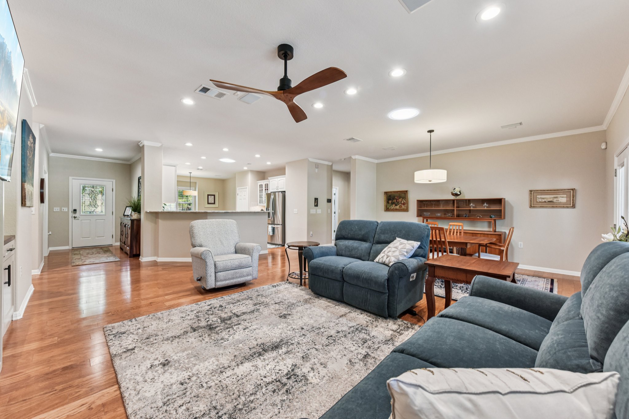 main property photo 8
