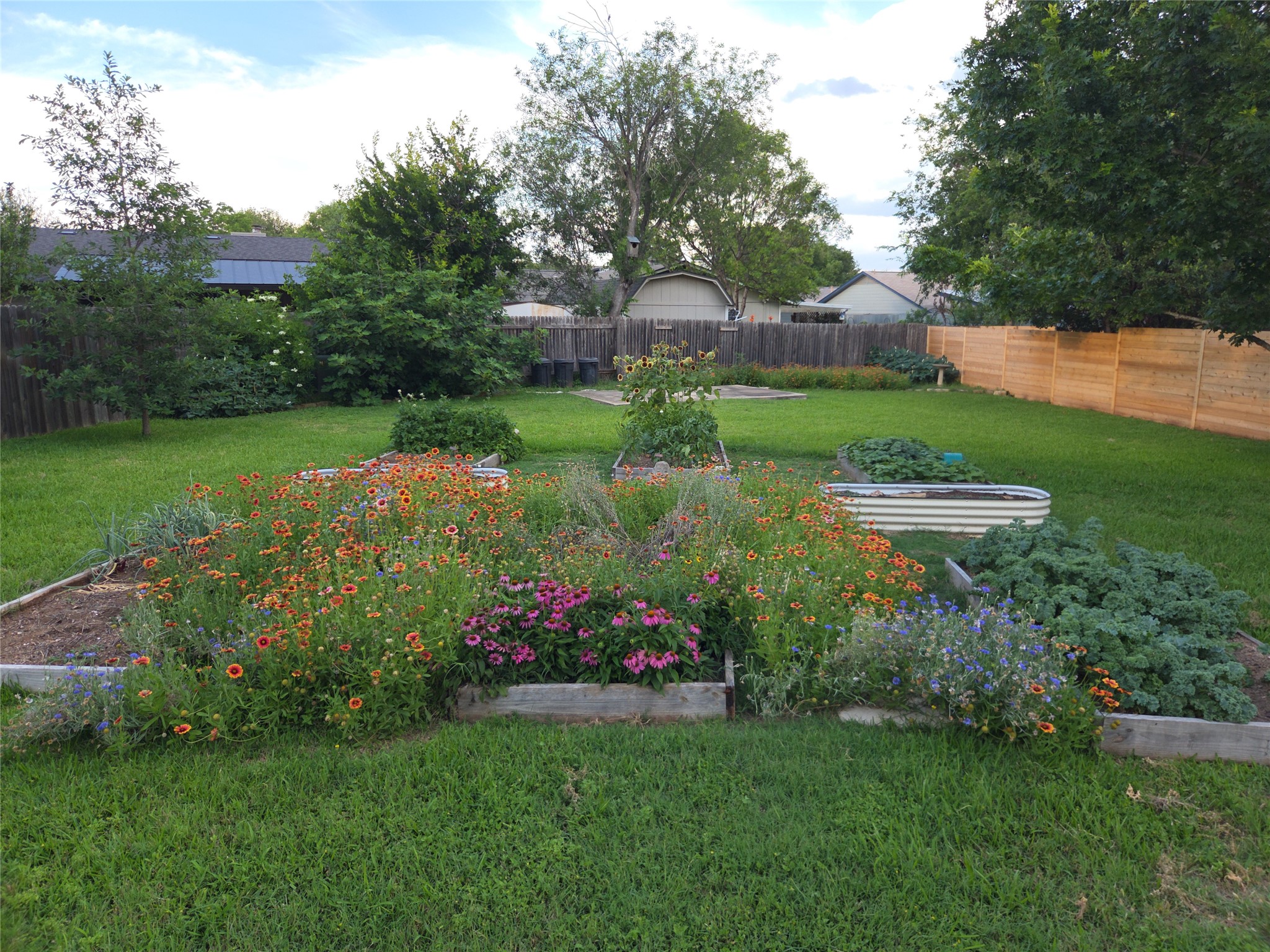 main property photo 37