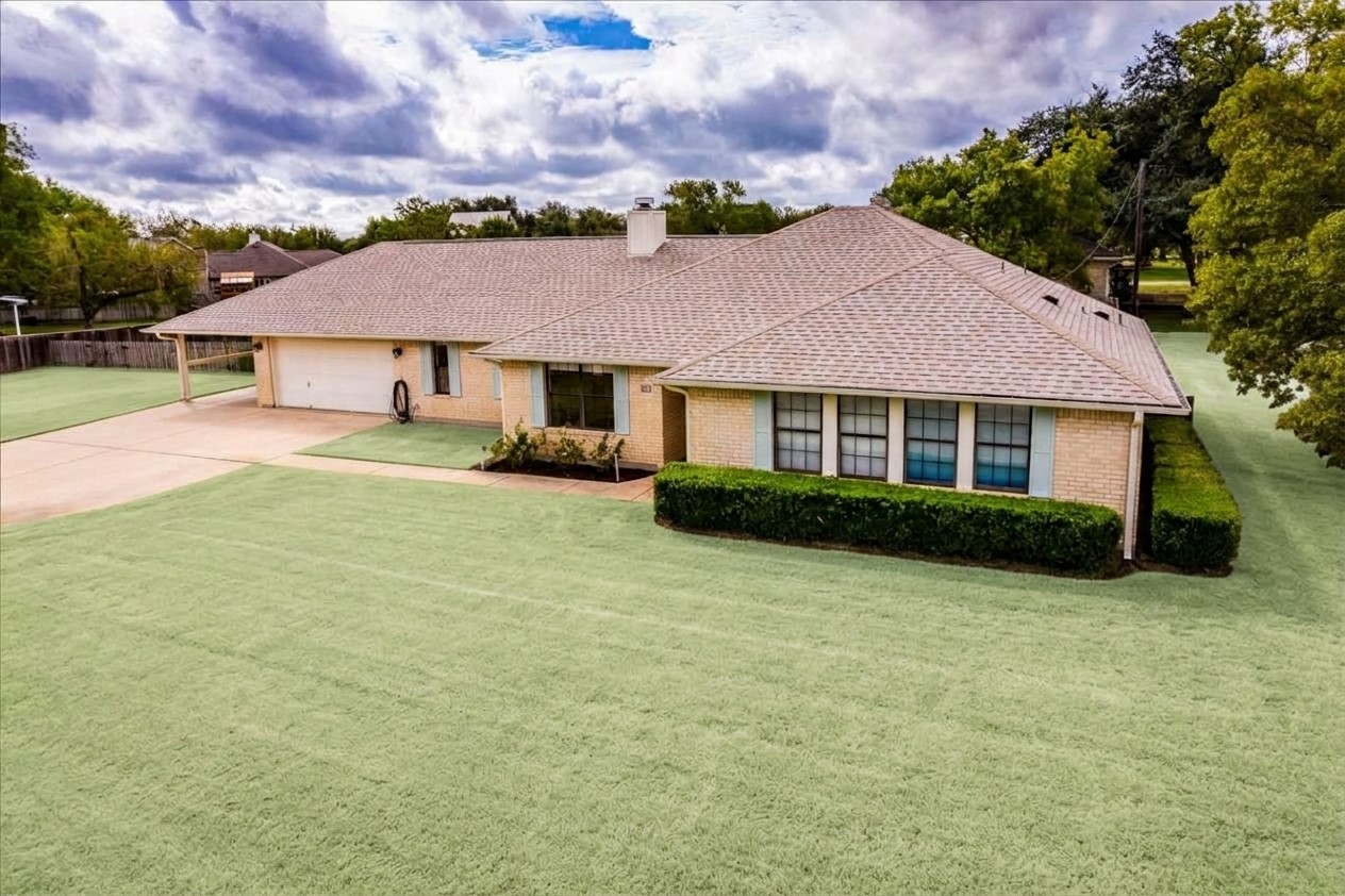 main property photo 6