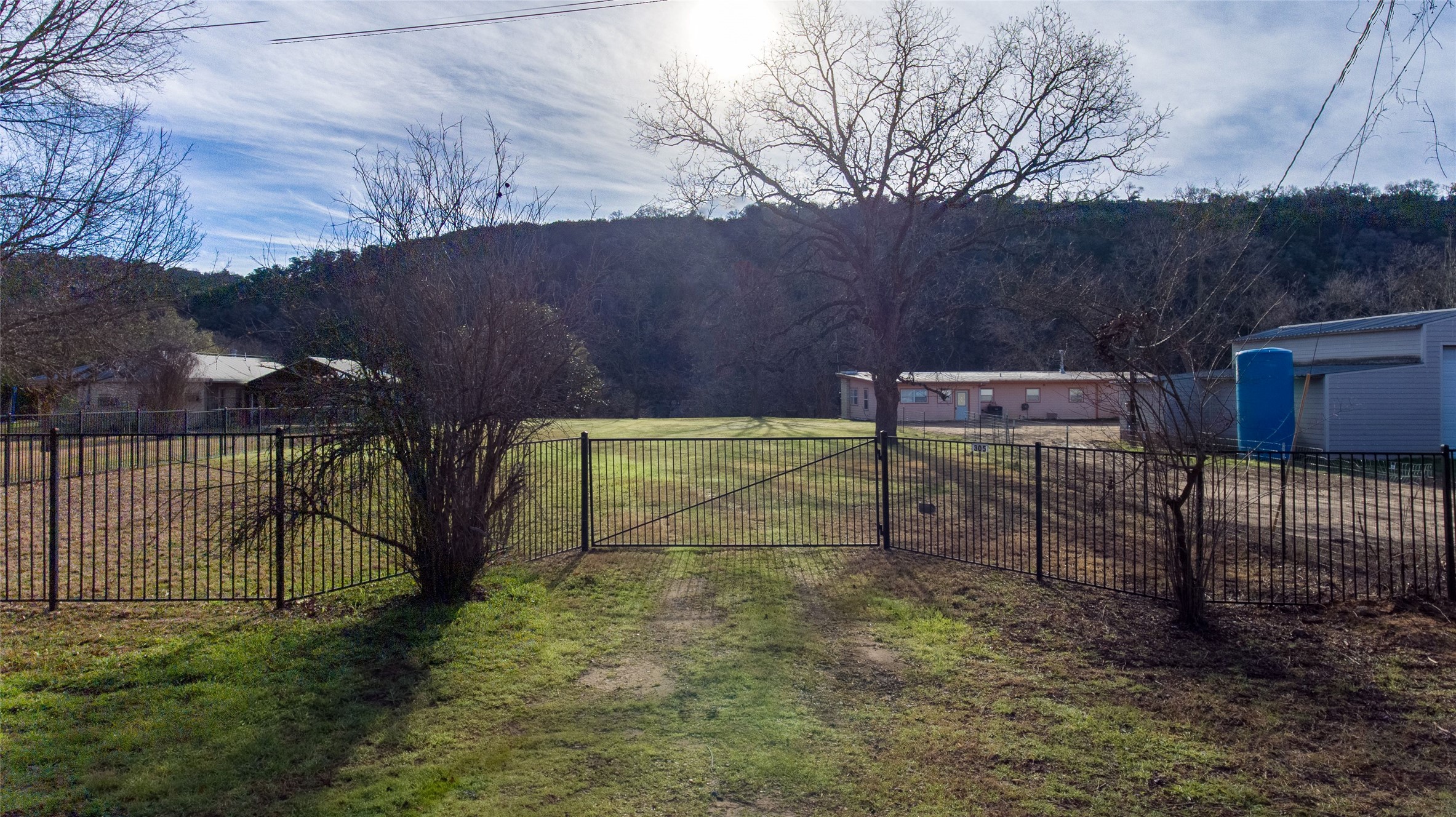 main property photo 8