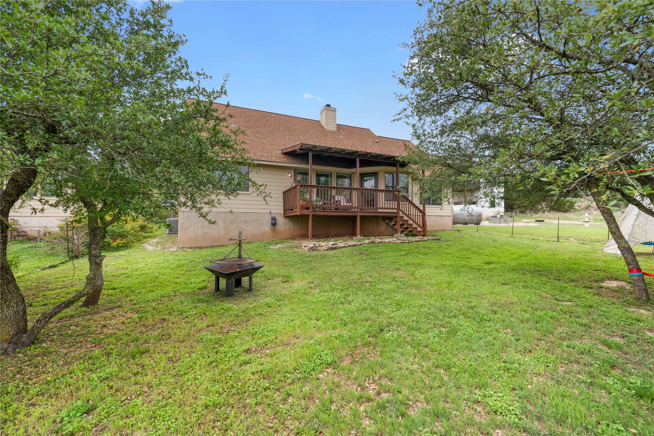 main property photo 29