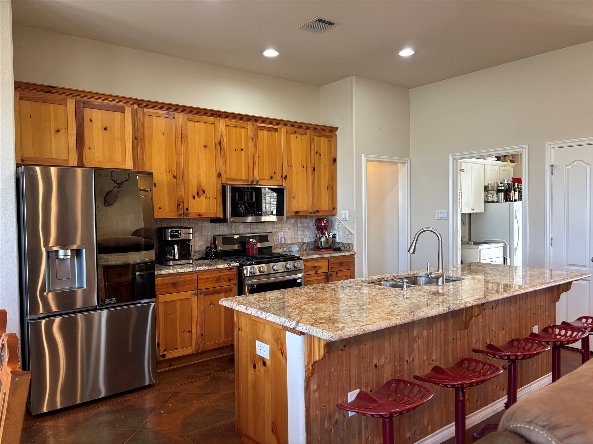 main property photo 17