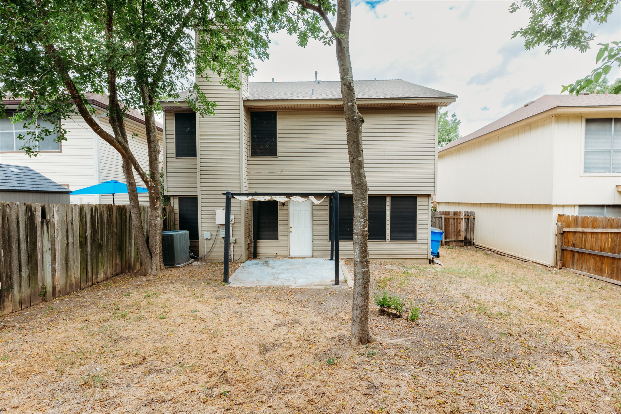 main property photo 18