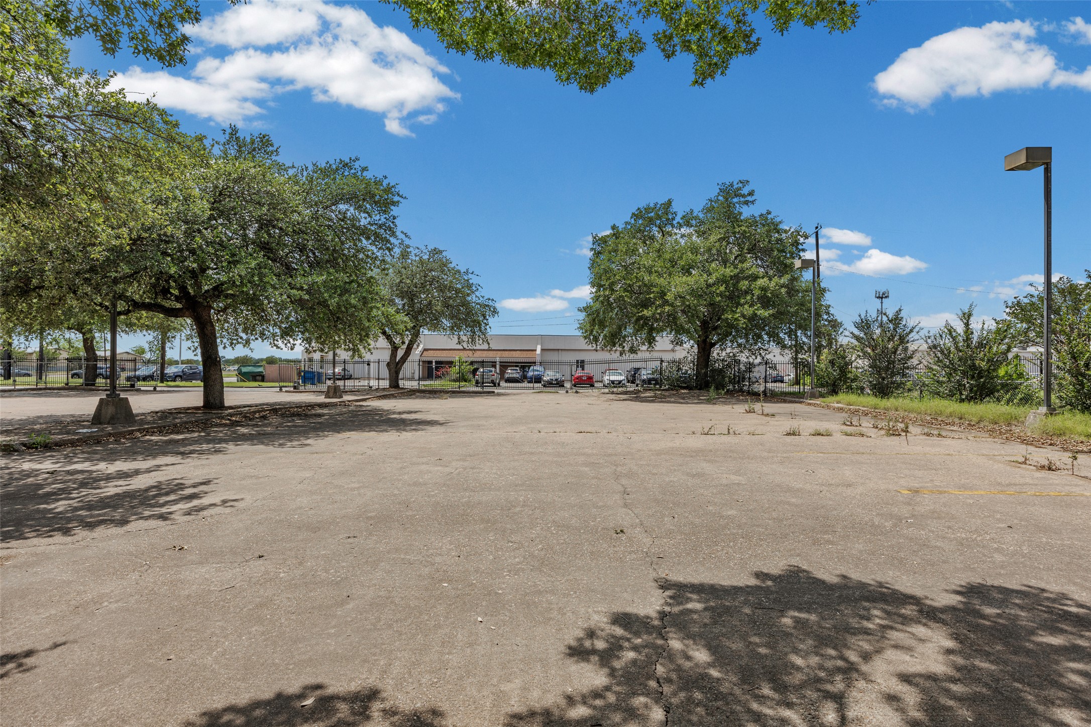main property photo 7