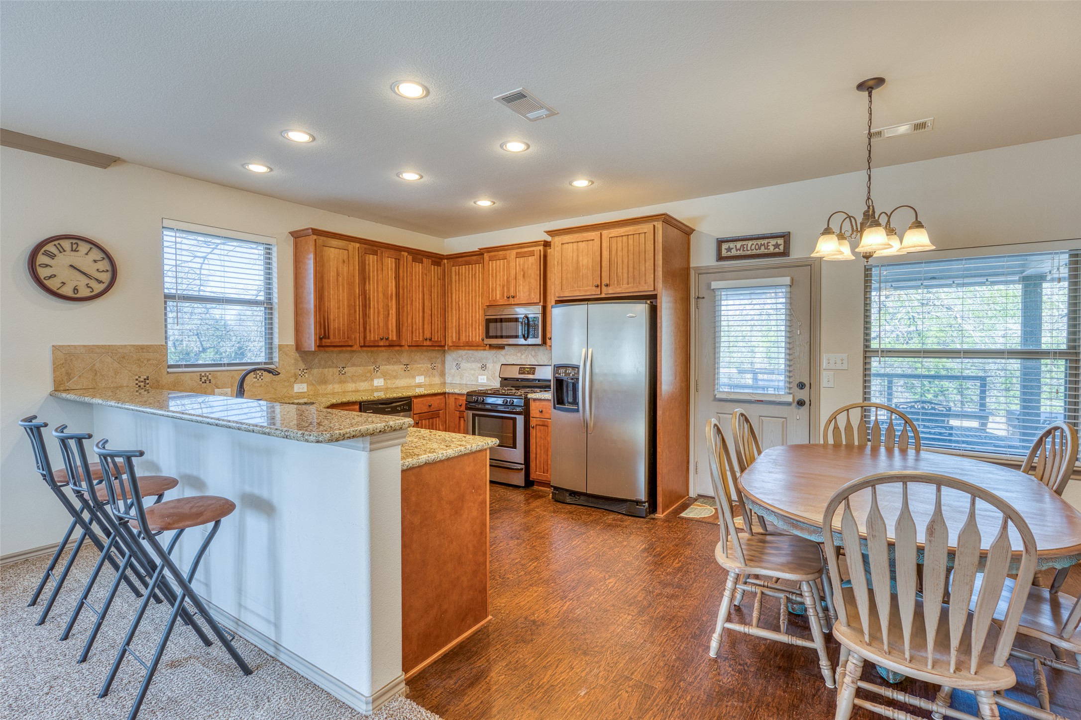 main property photo 4