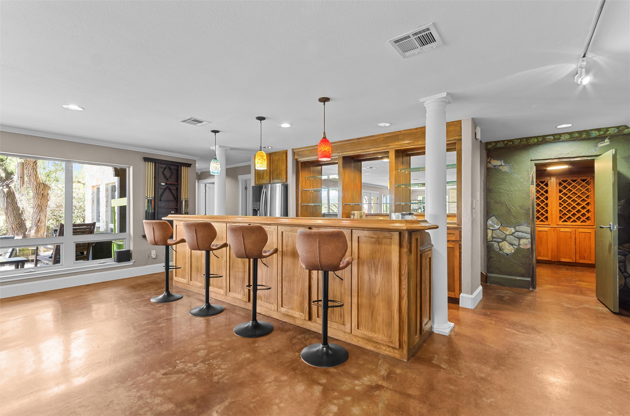 main property photo 25