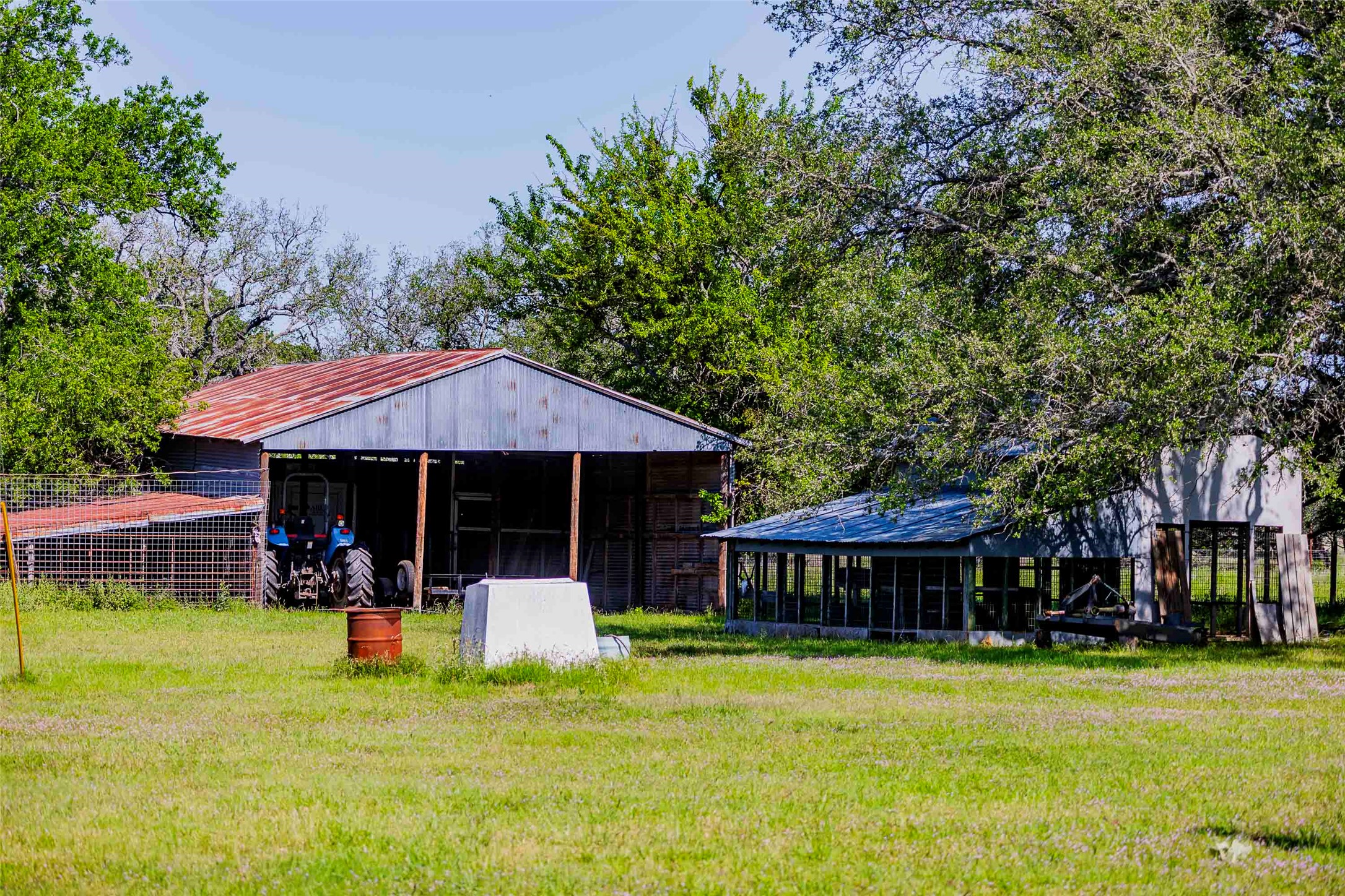main property photo 22