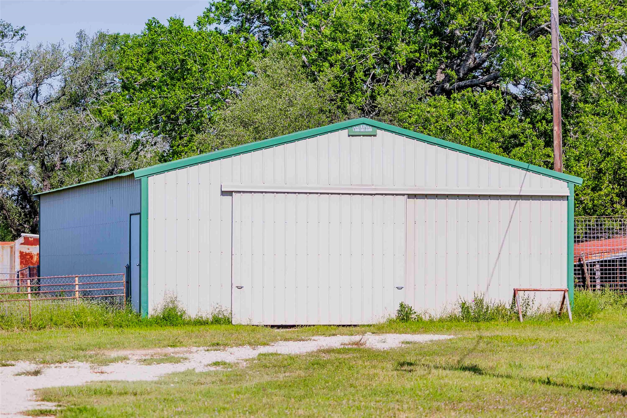 main property photo 23