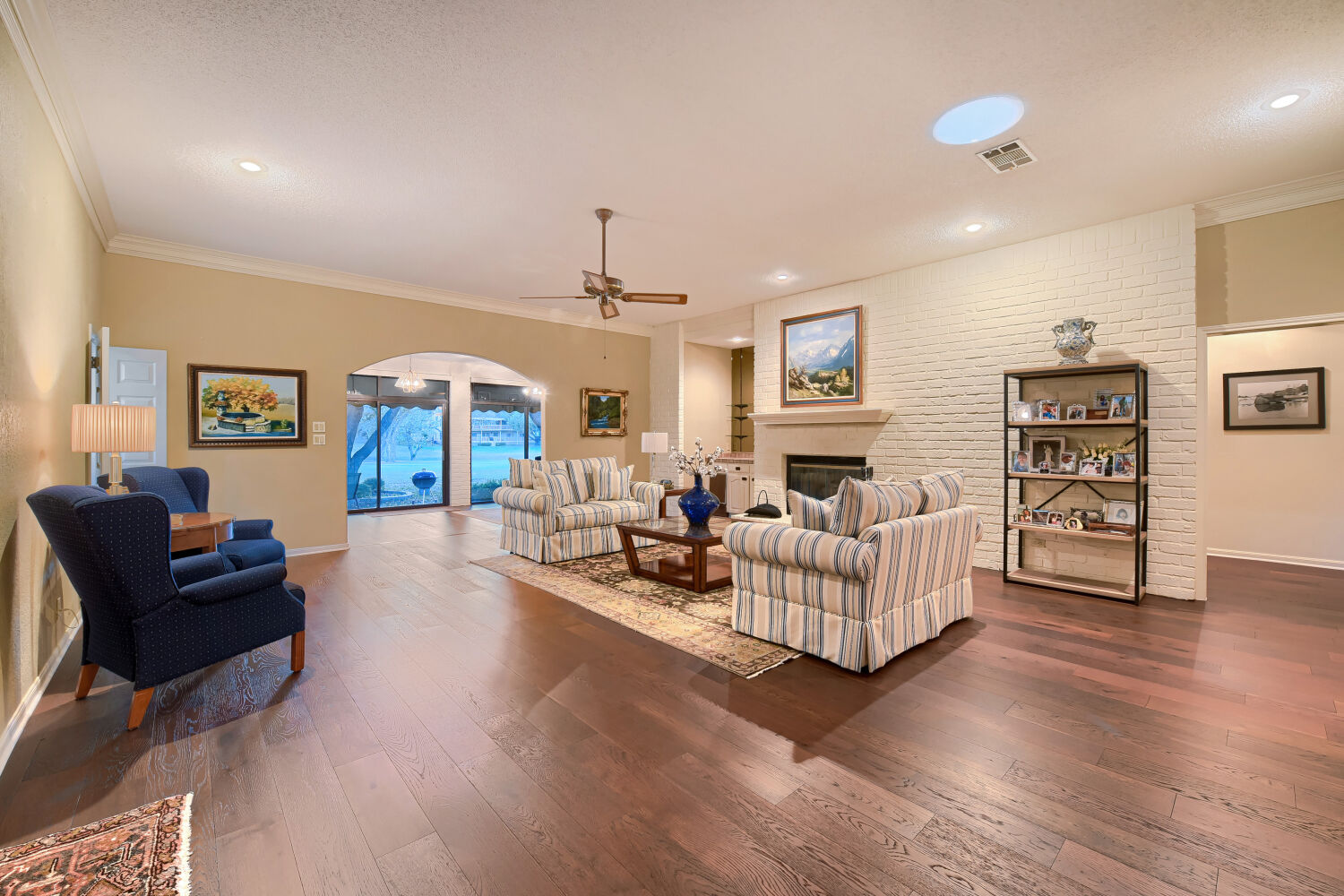 main property photo 22
