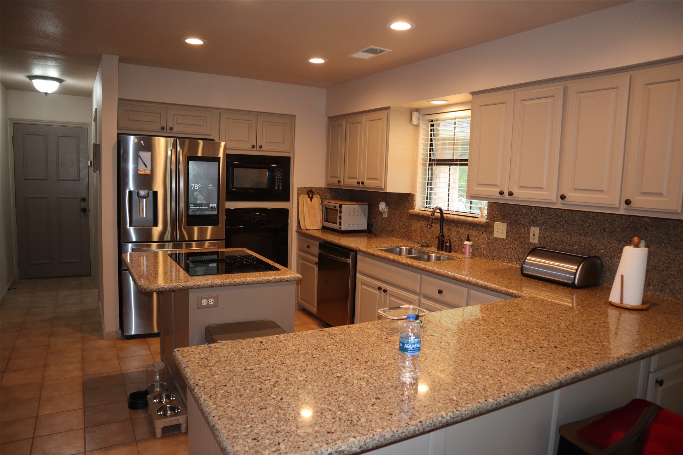 main property photo 13