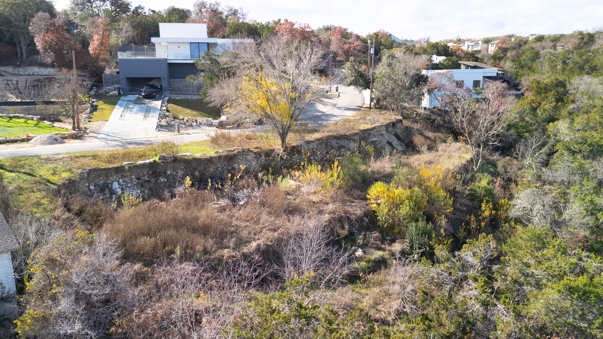 main property photo 14