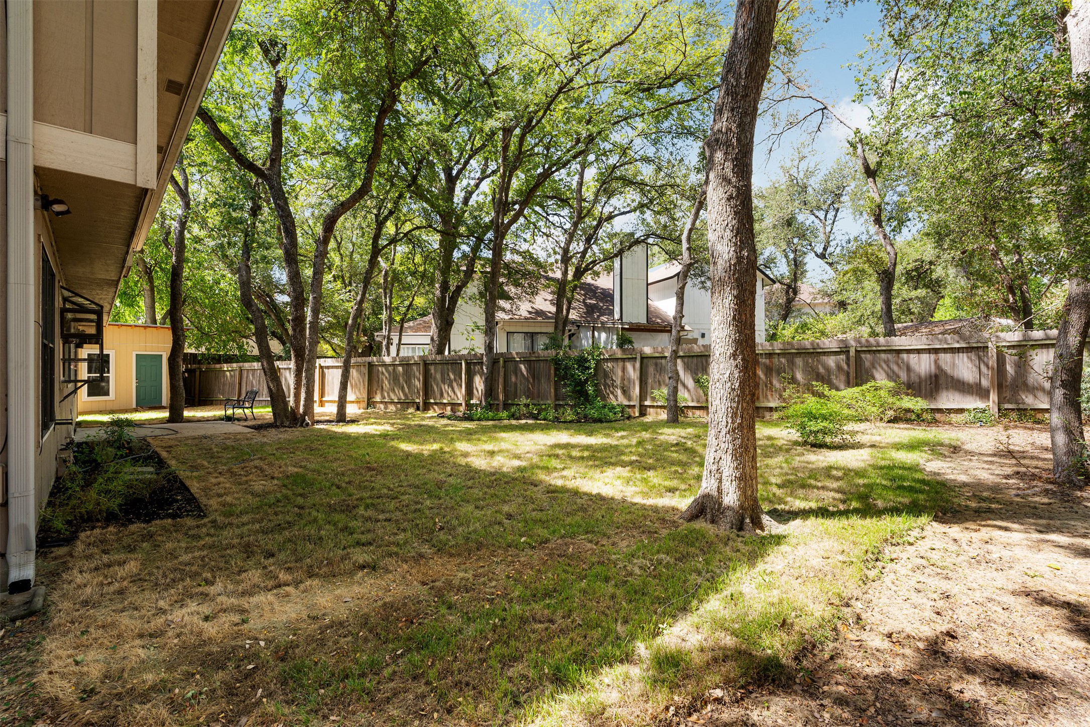 main property photo 26