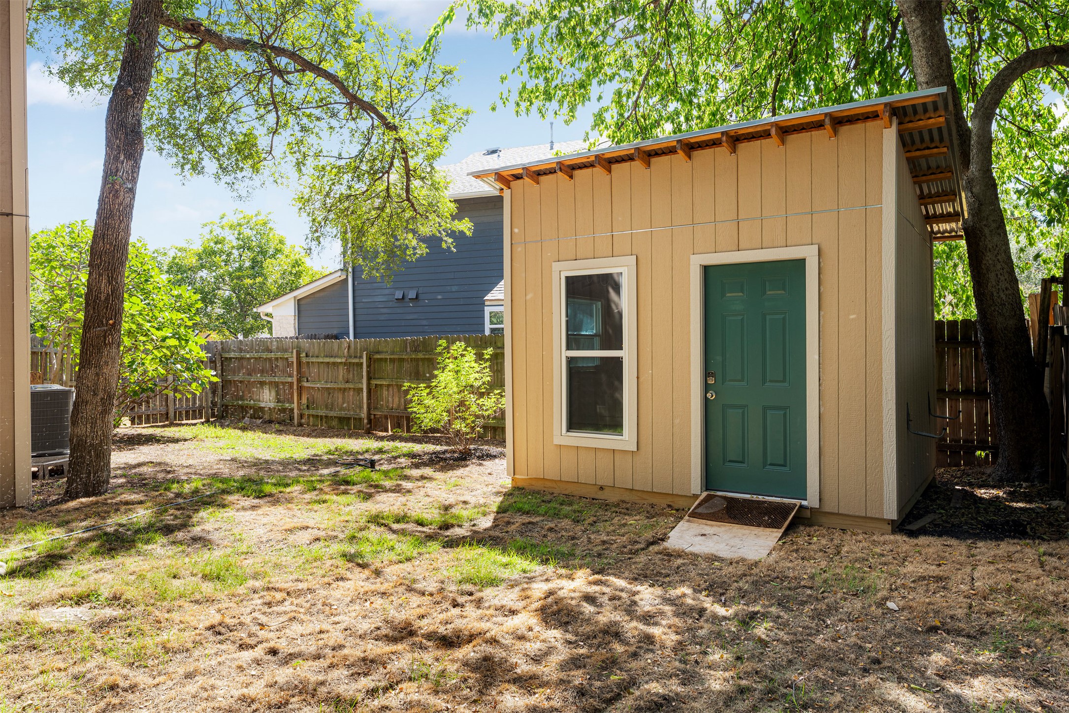 main property photo 27