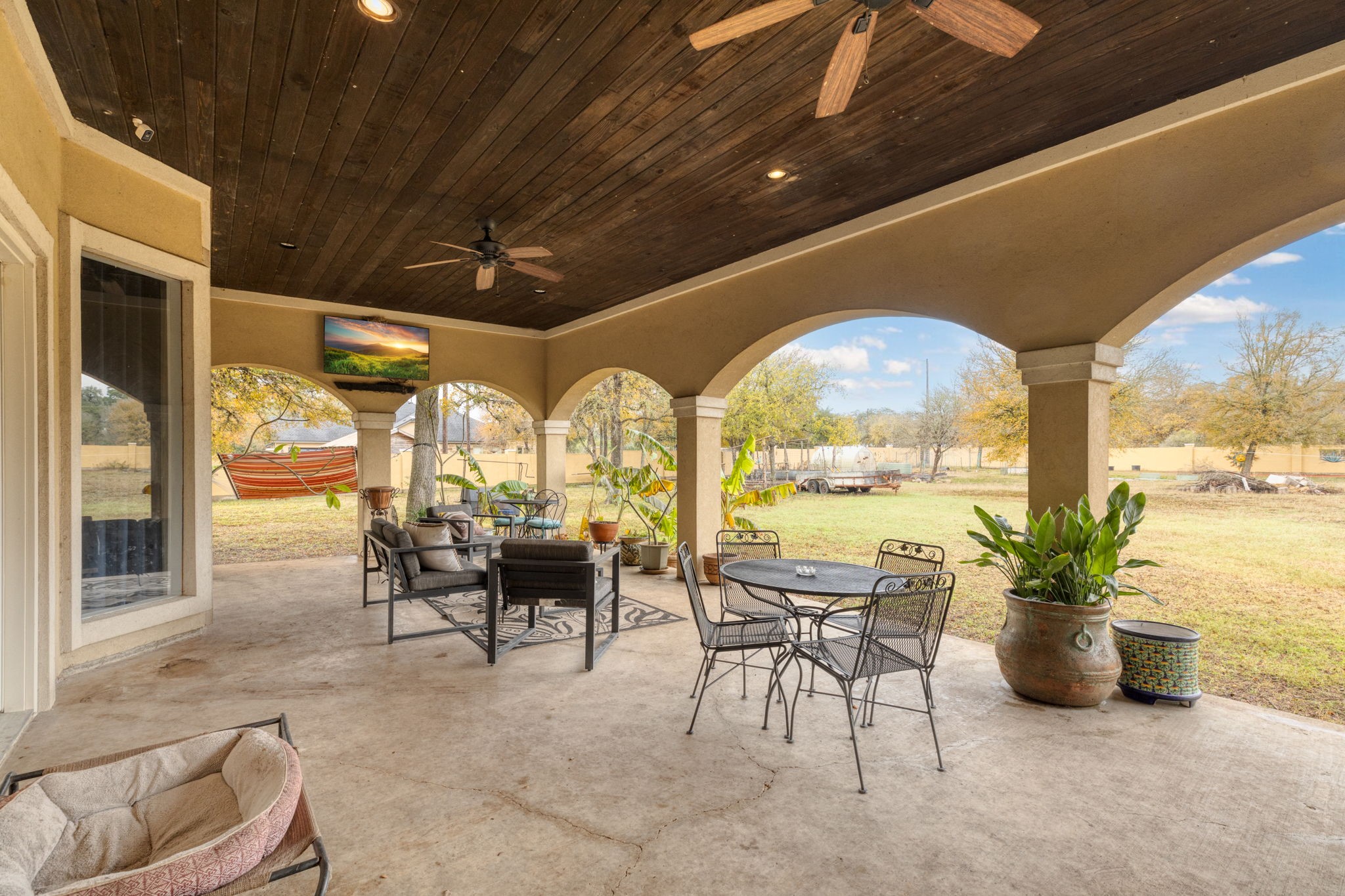 main property photo 25