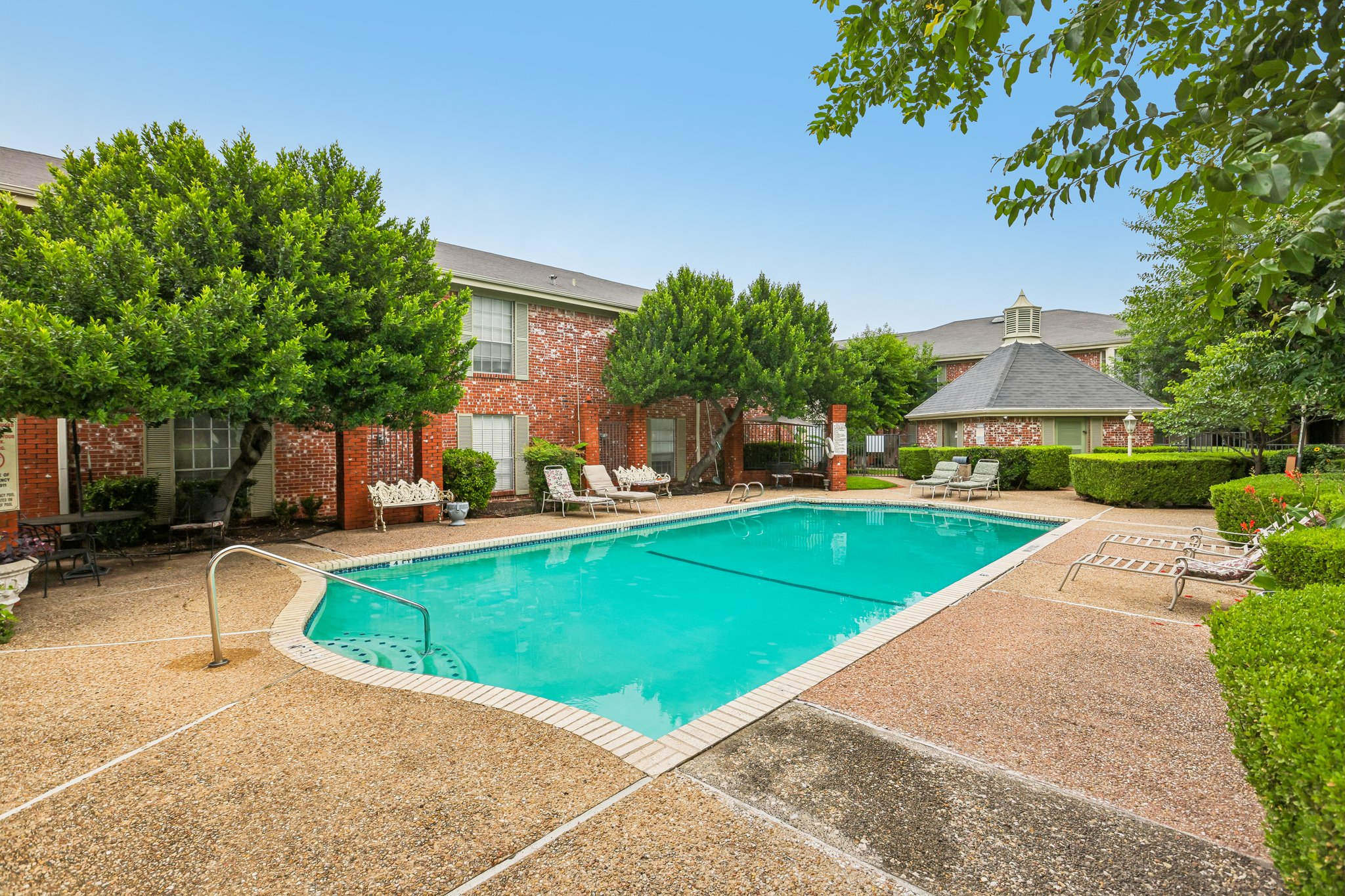 main property photo 12