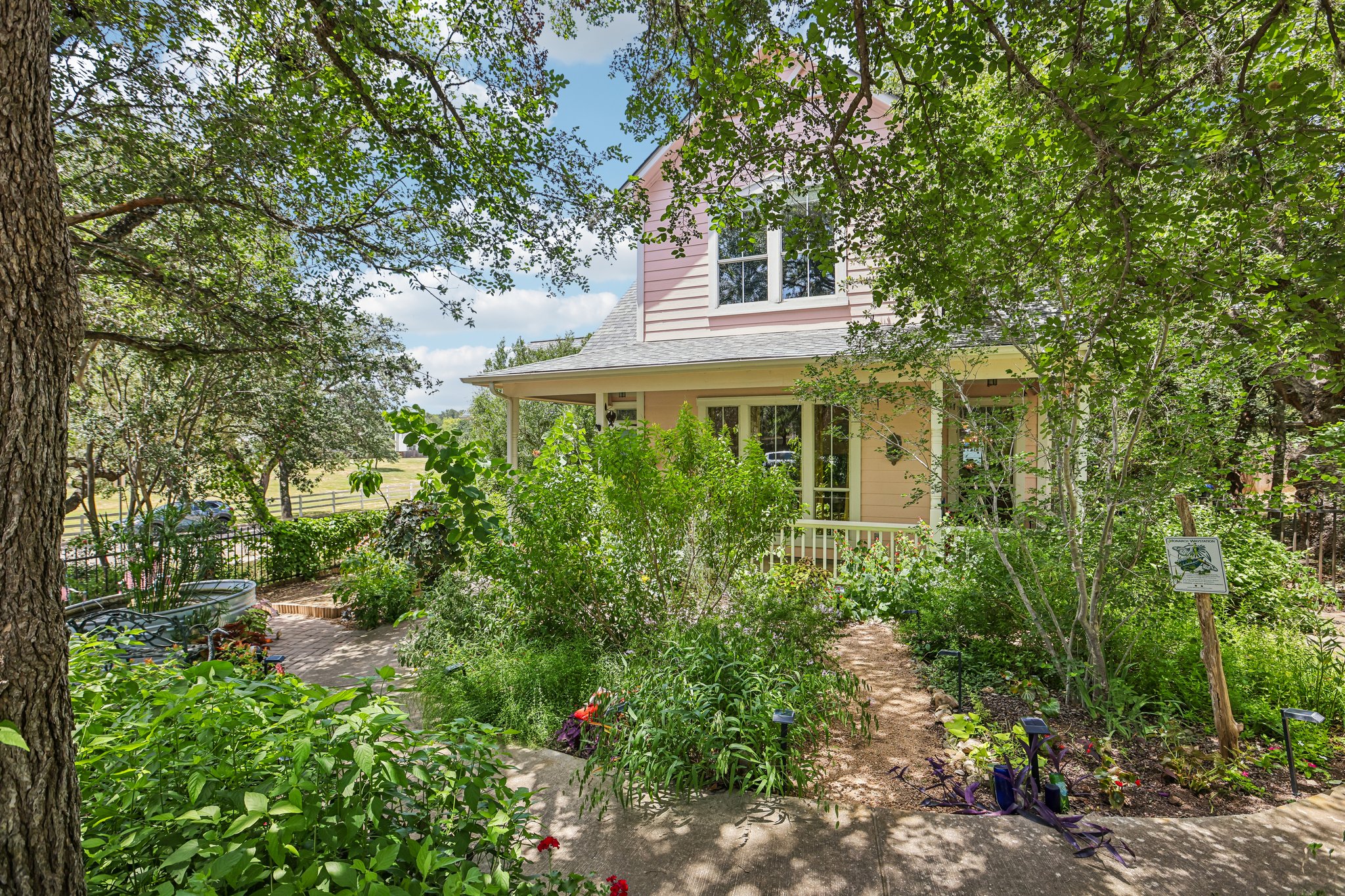 main property photo 32