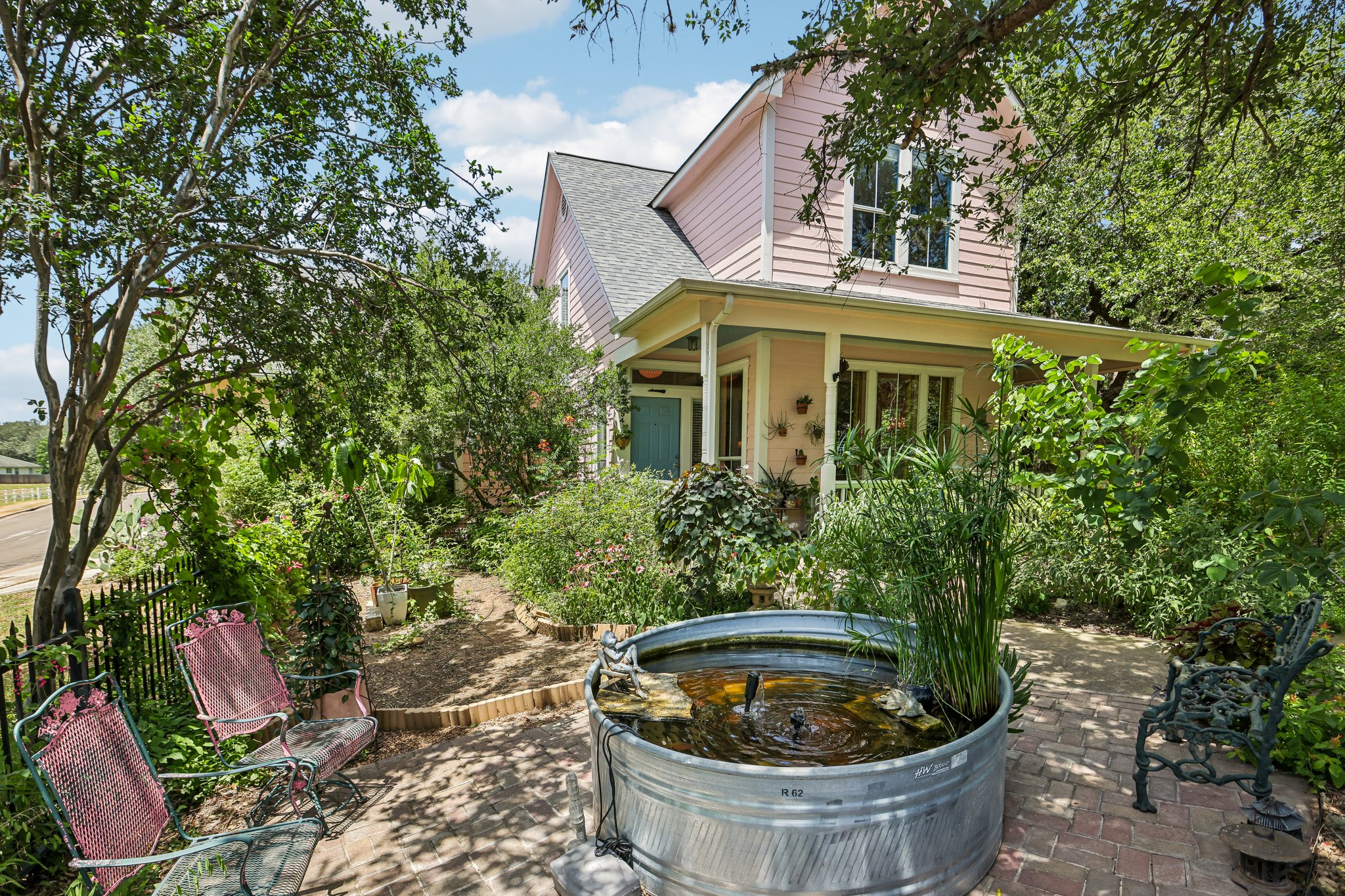 main property photo 5