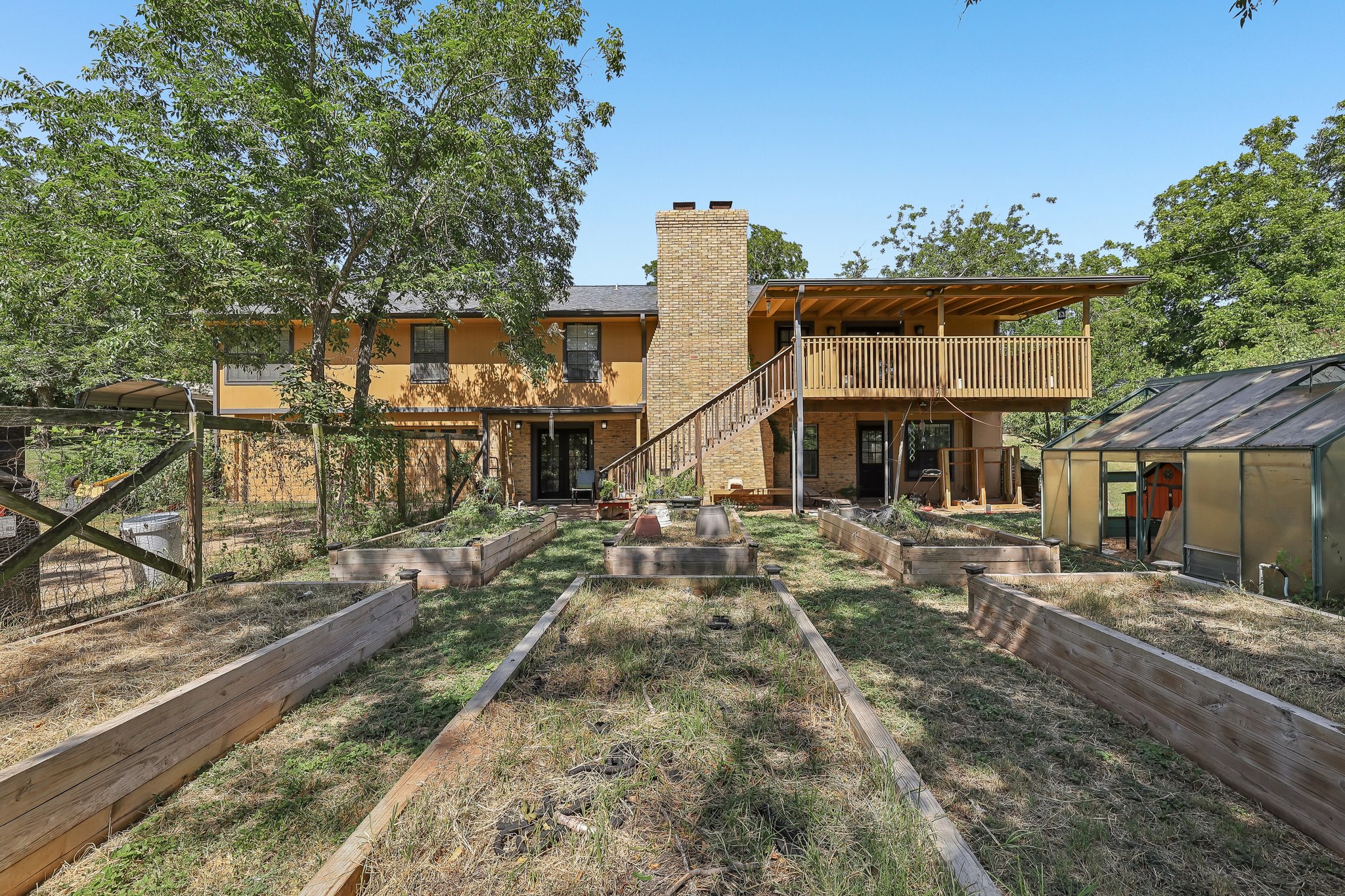 main property photo 34