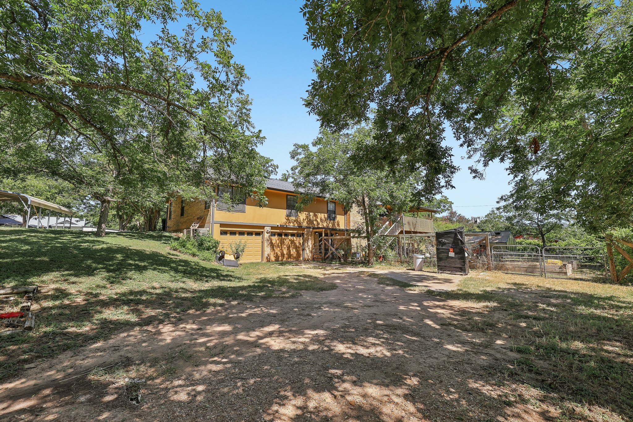 main property photo 5