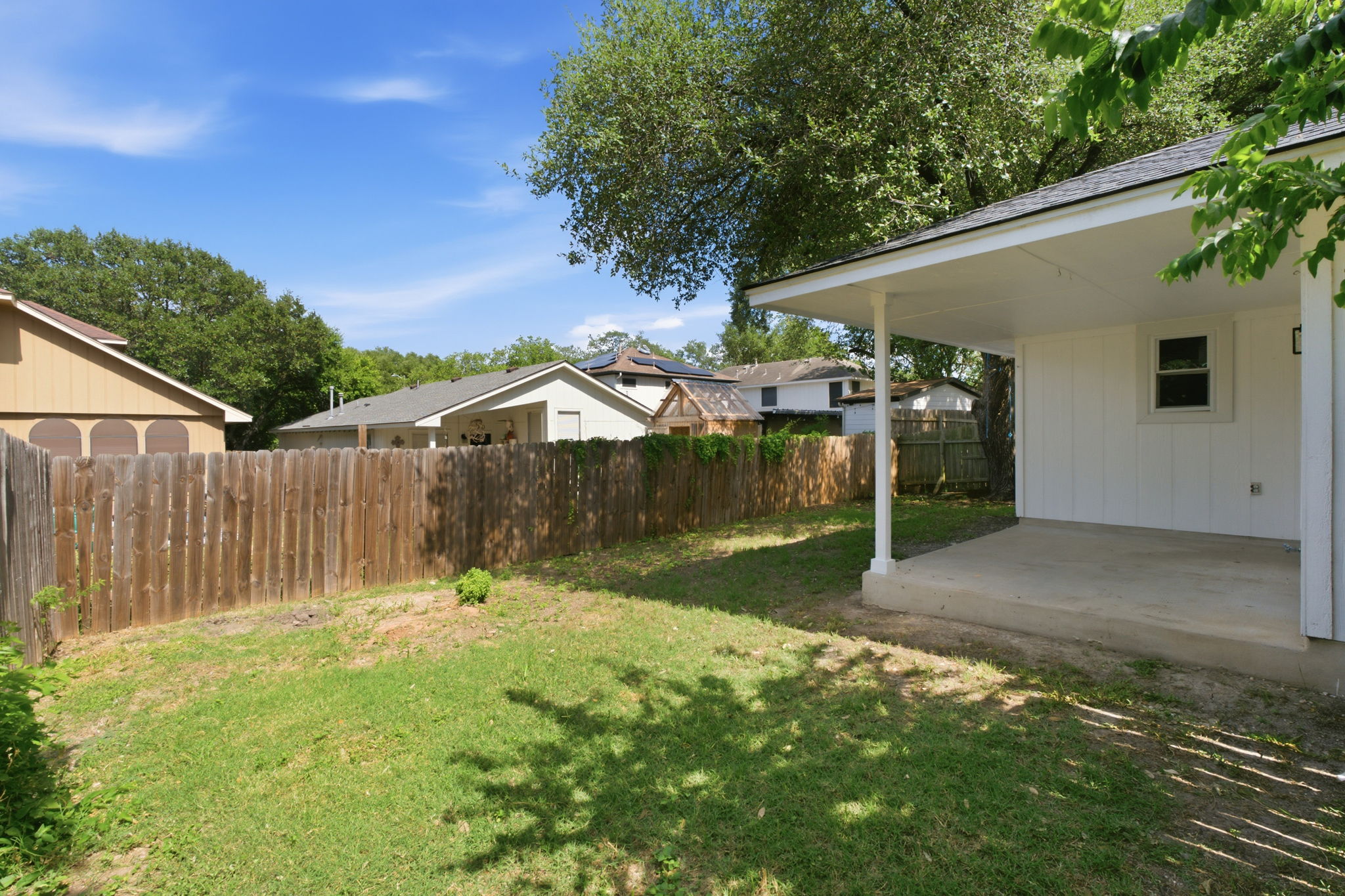 main property photo 28