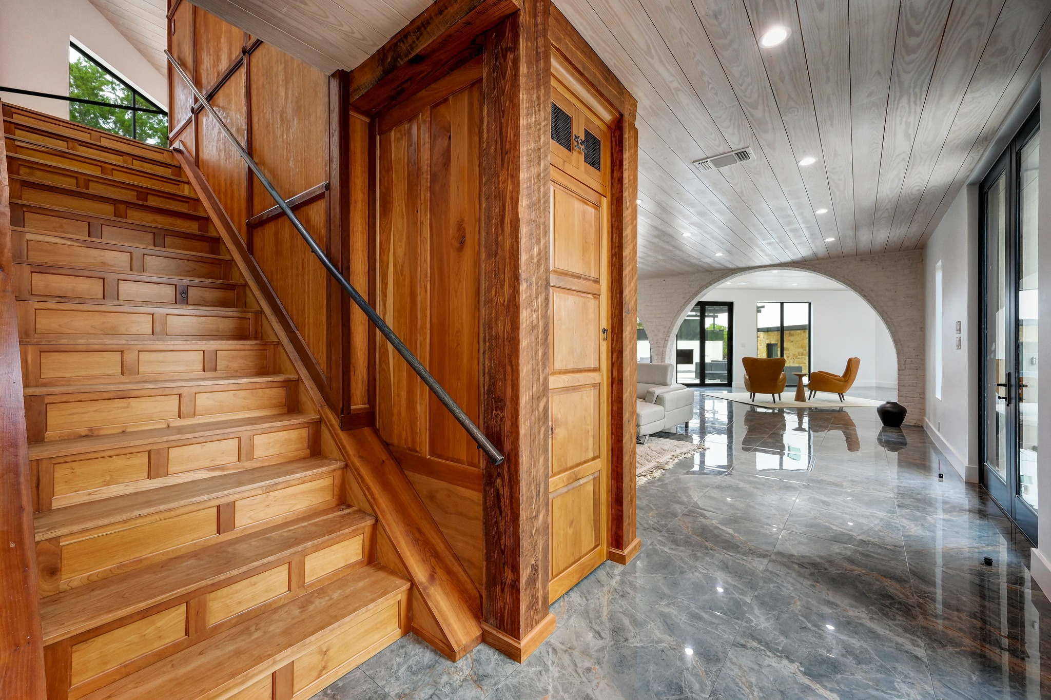 main property photo 19