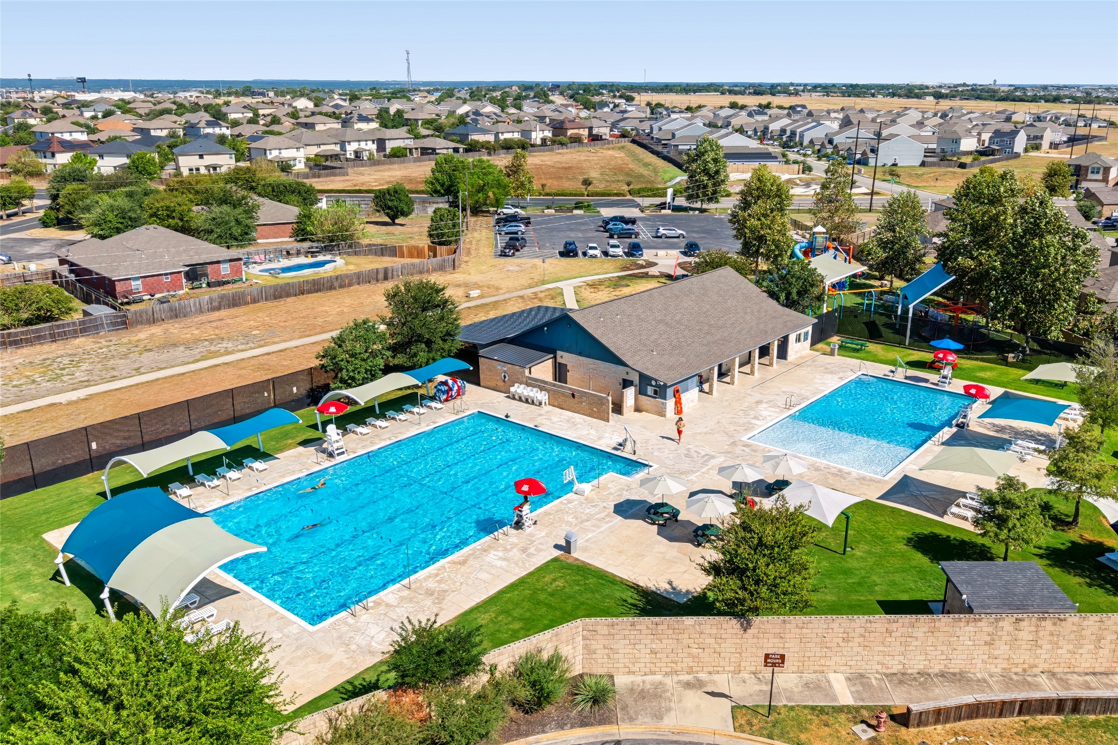 main property photo 29