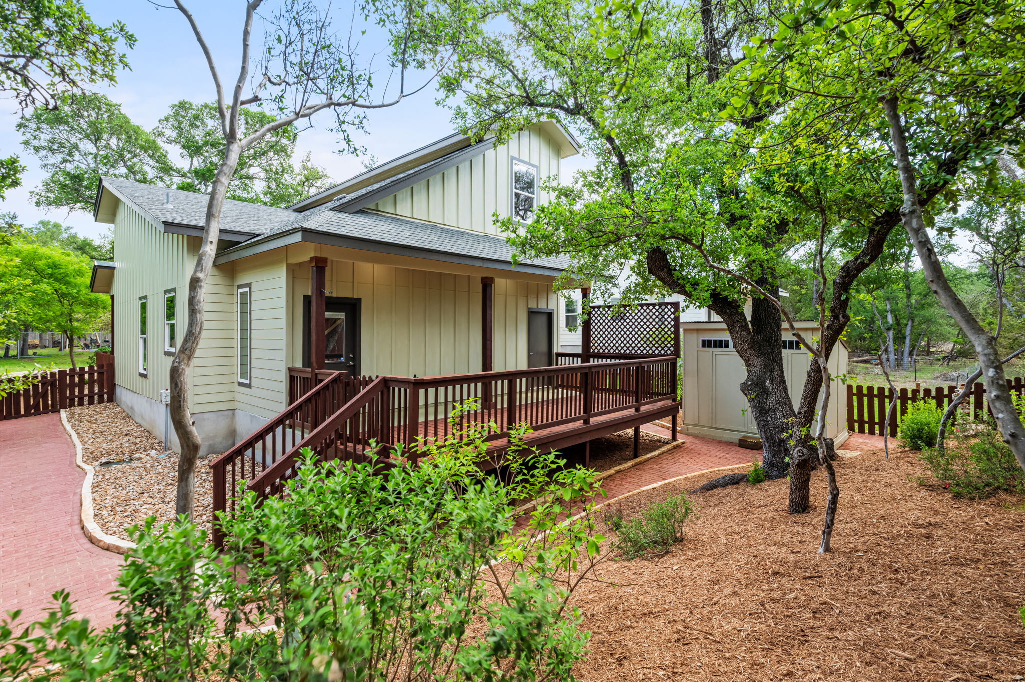 main property photo 31