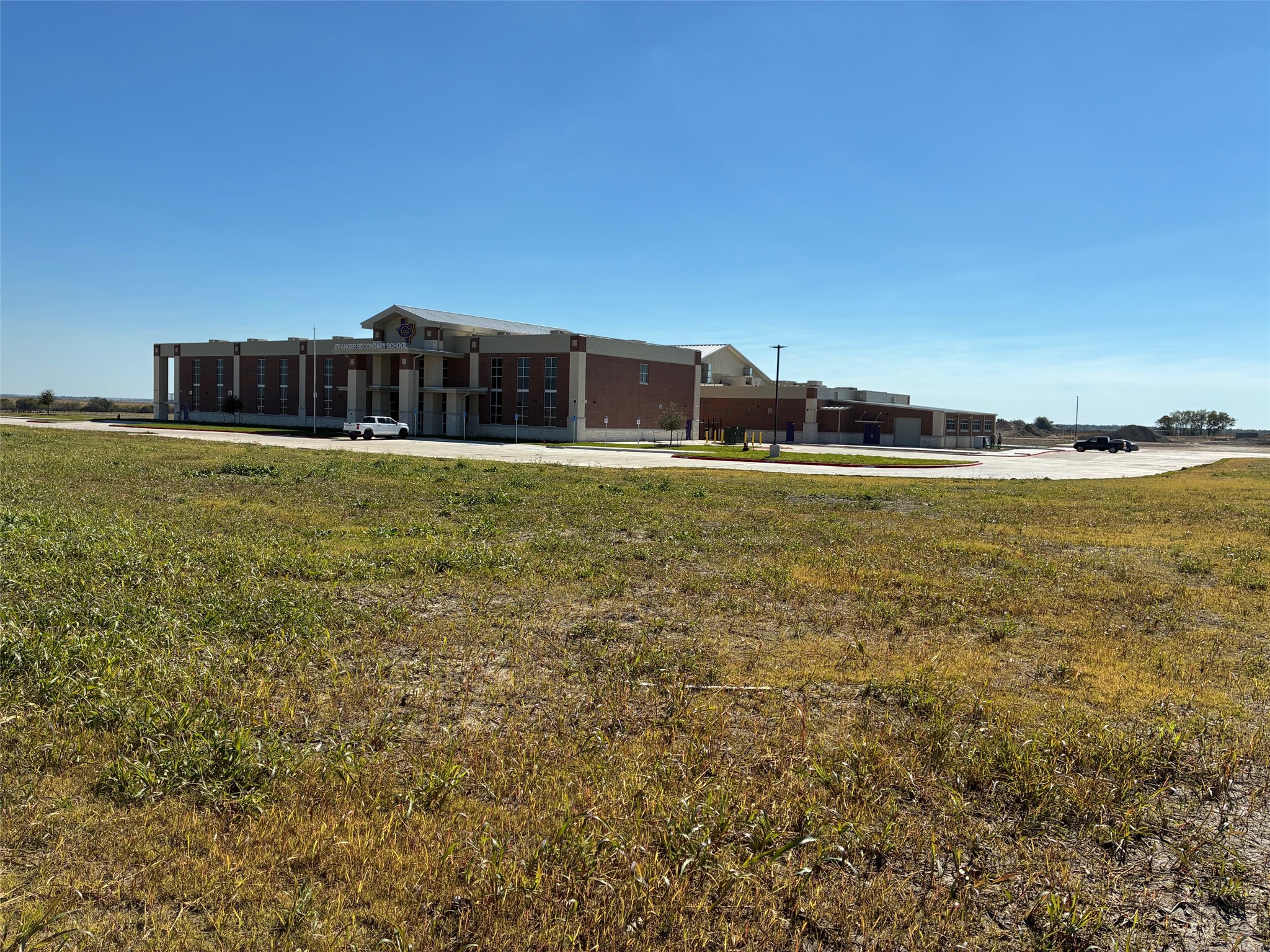 main property photo 4
