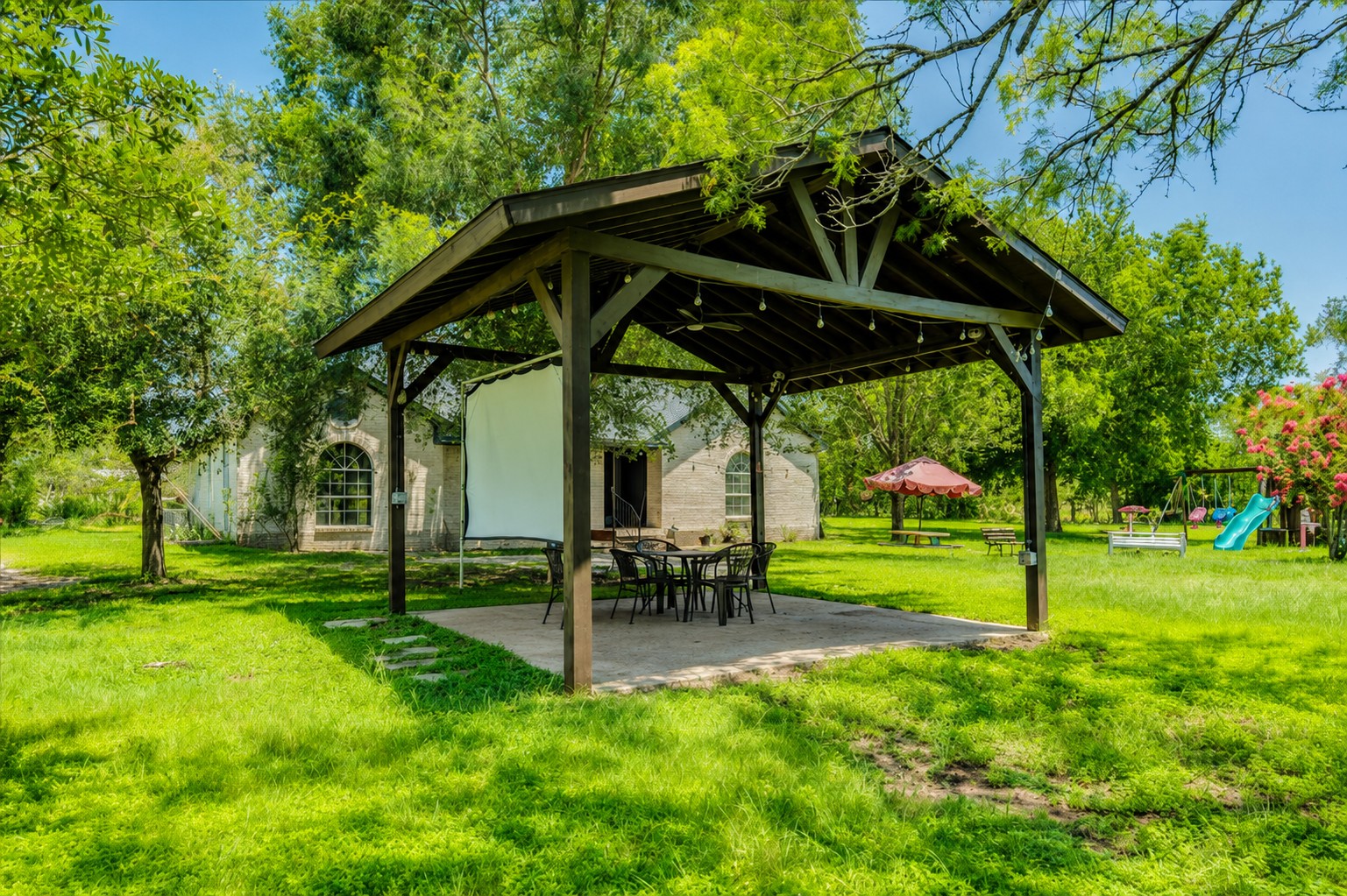 main property photo 21