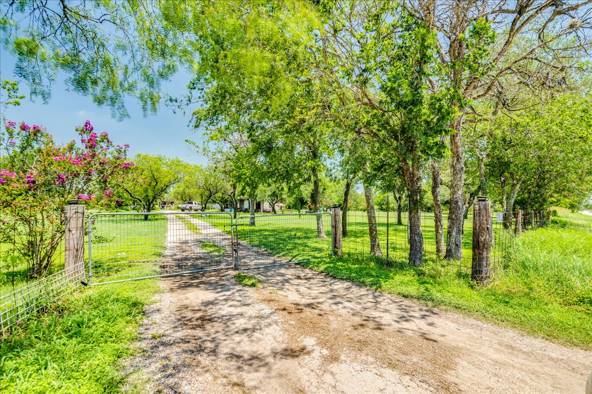 main property photo 31