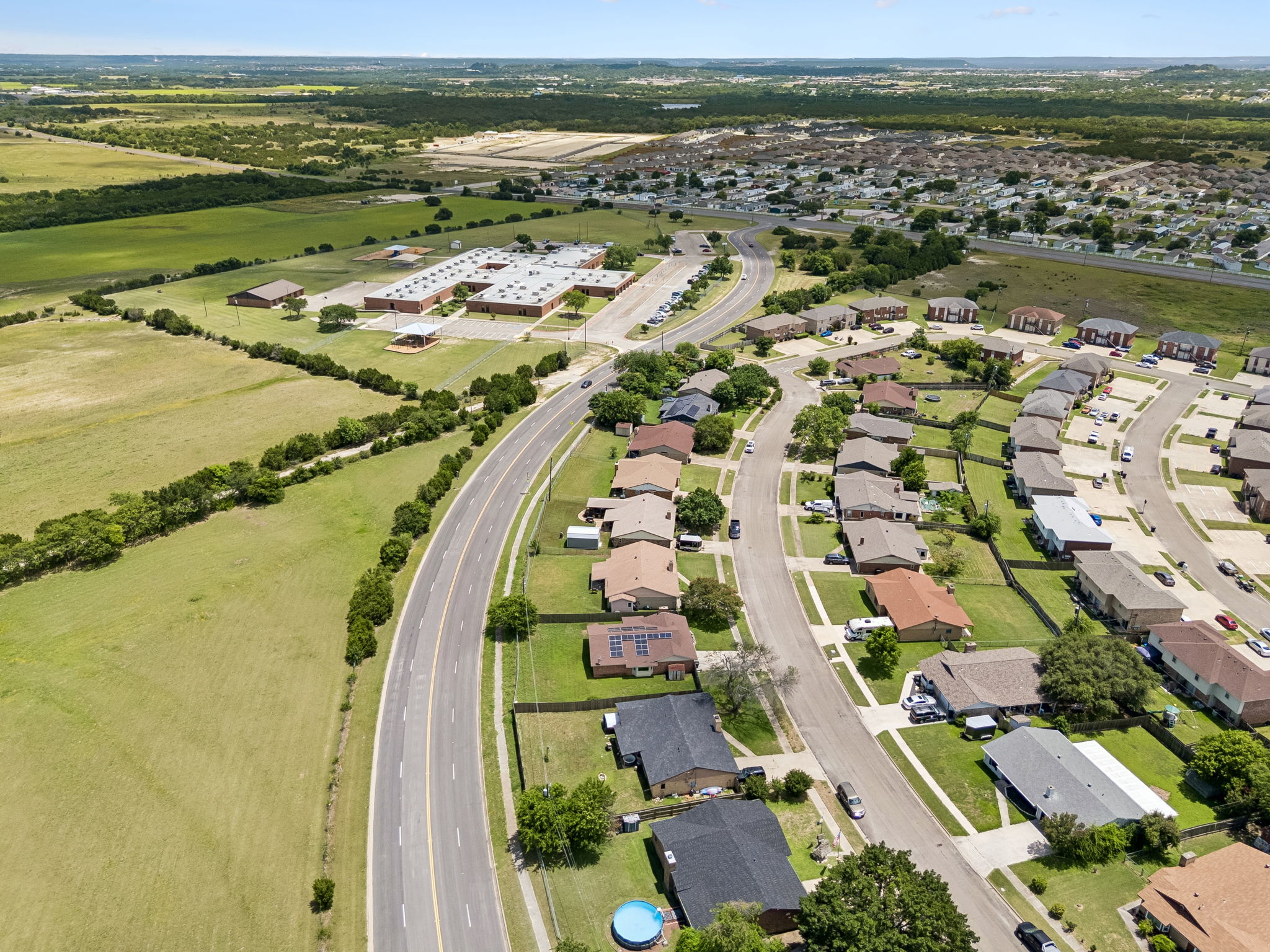 main property photo 25