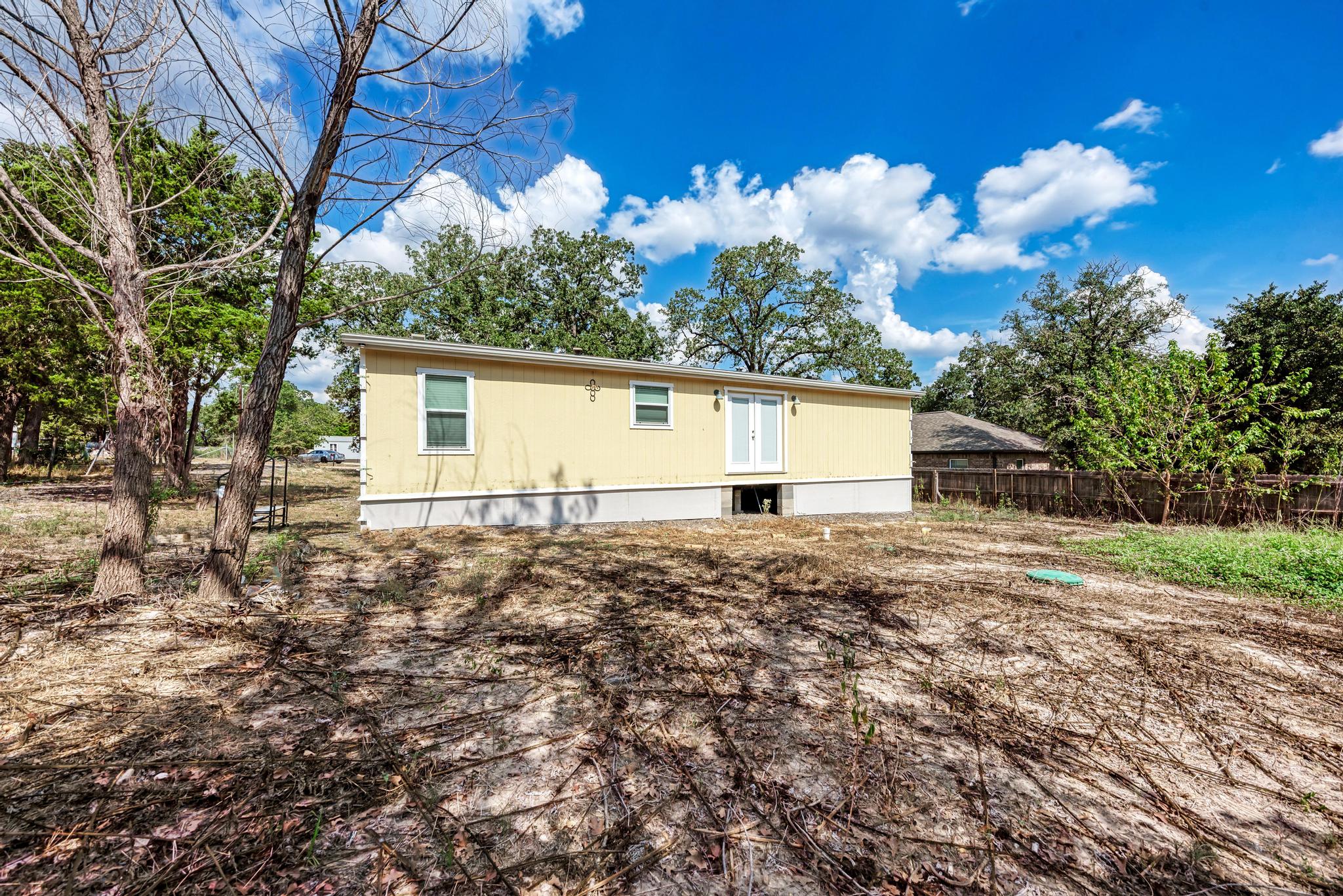 main property photo 28