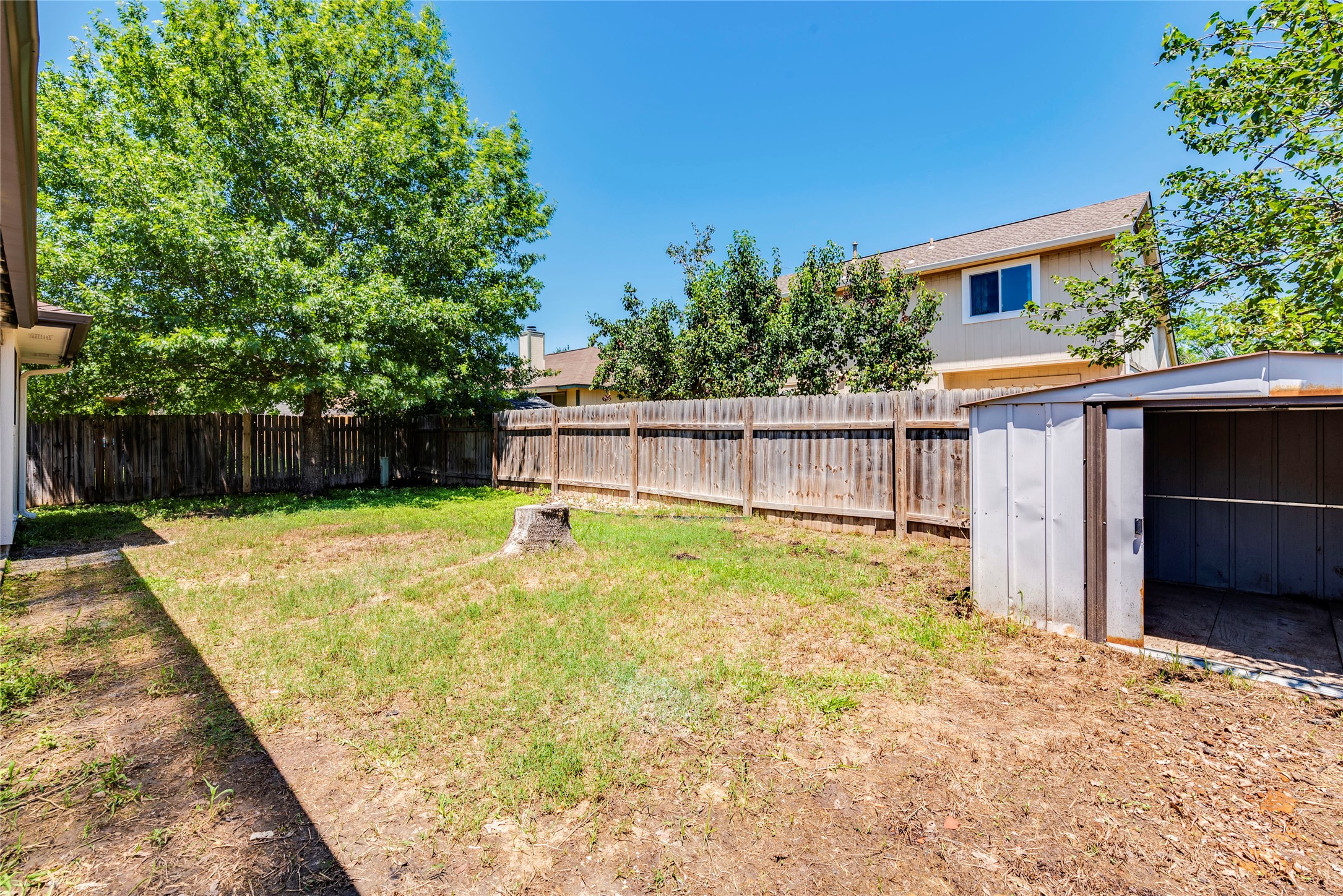 main property photo 18