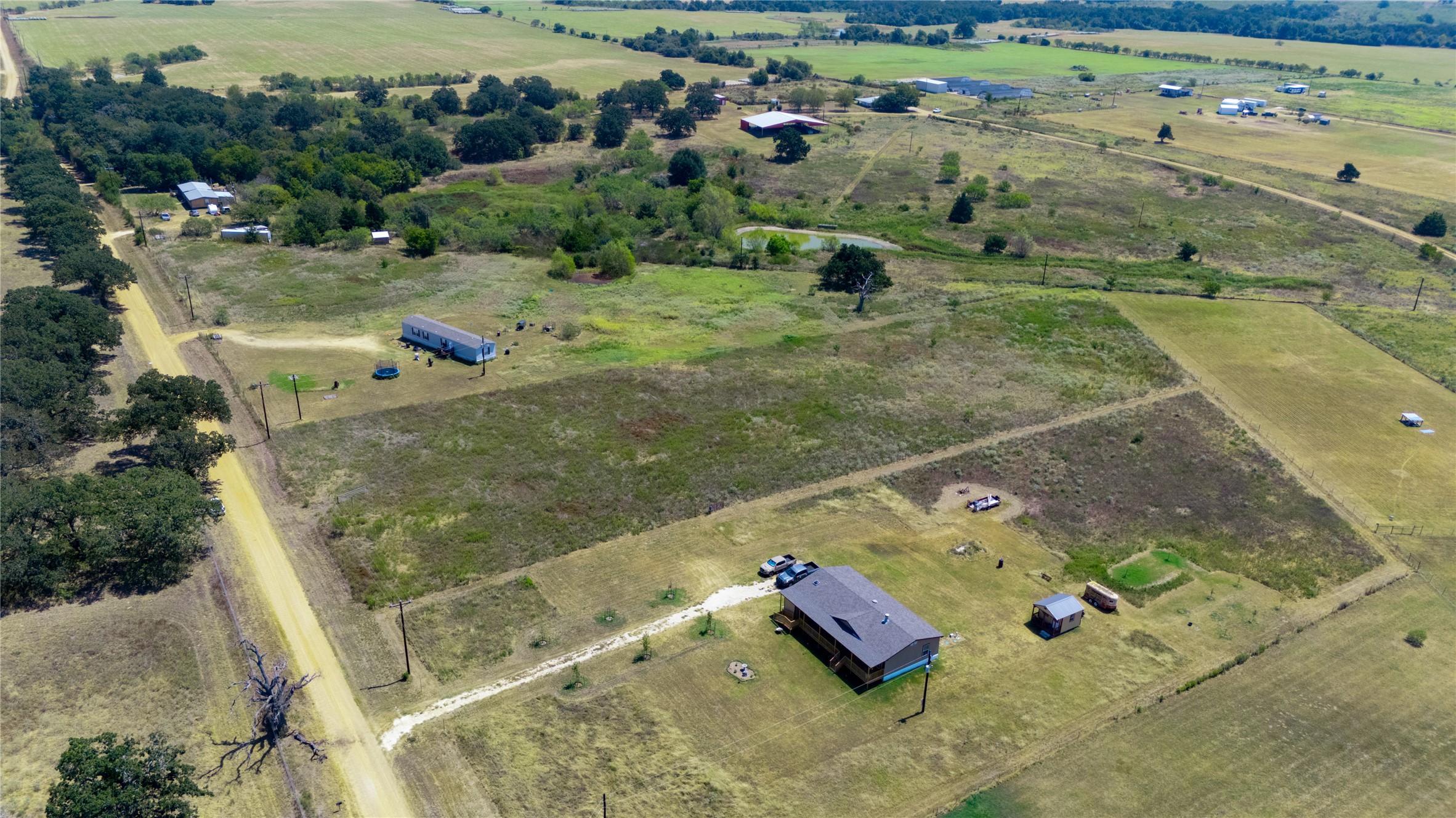 main property photo 9