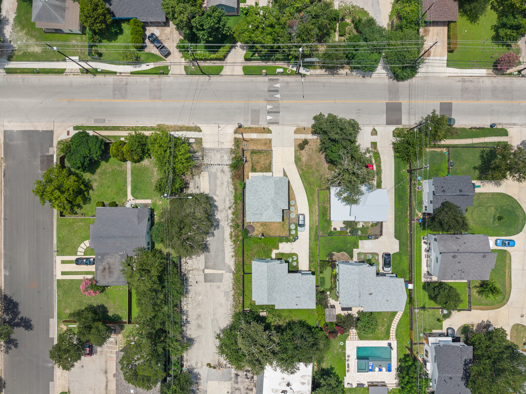 main property photo 36