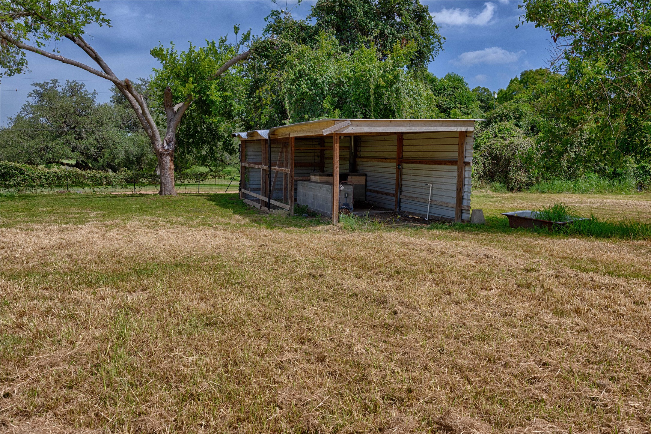 main property photo 20