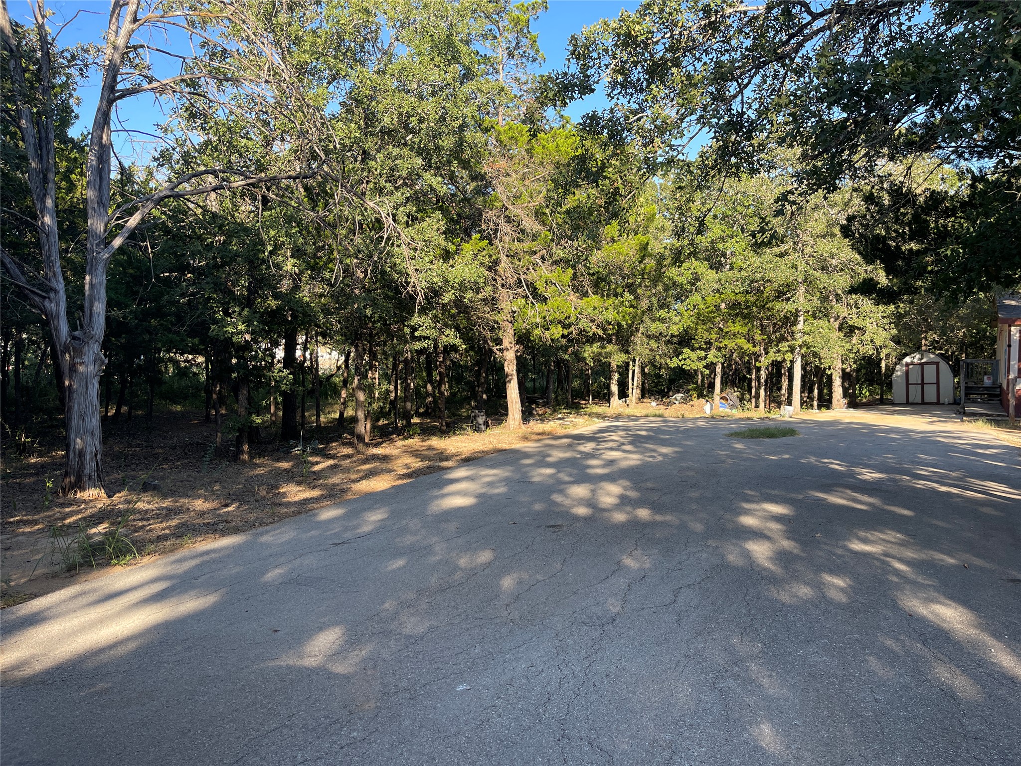main property photo 16