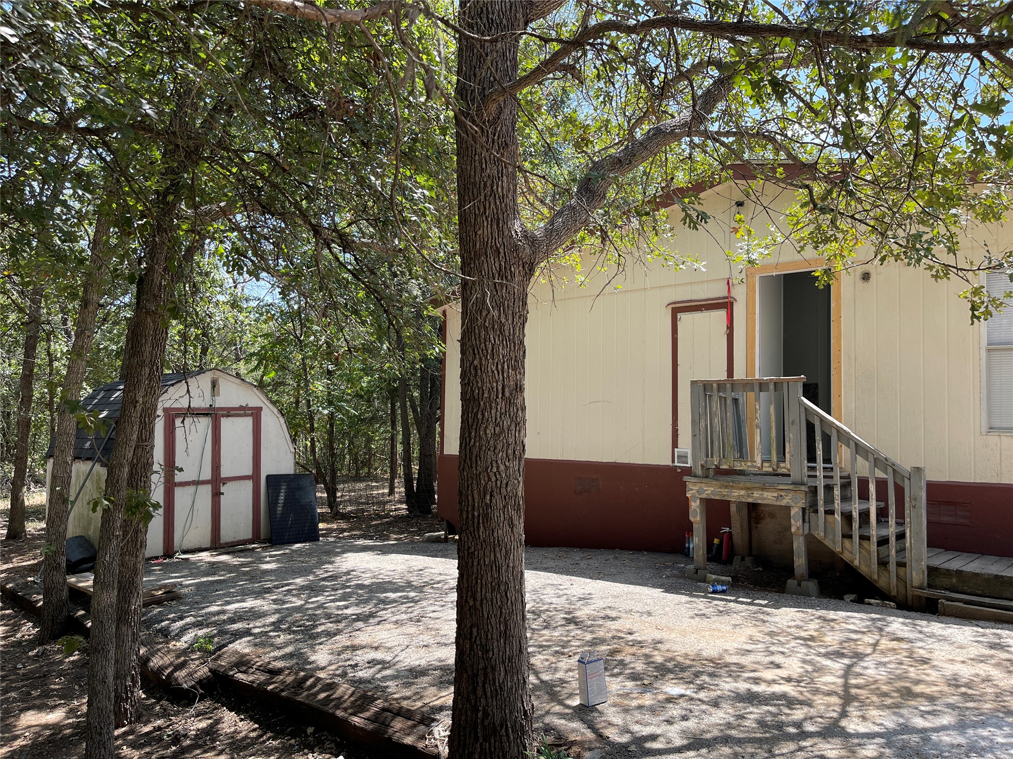 main property photo 18