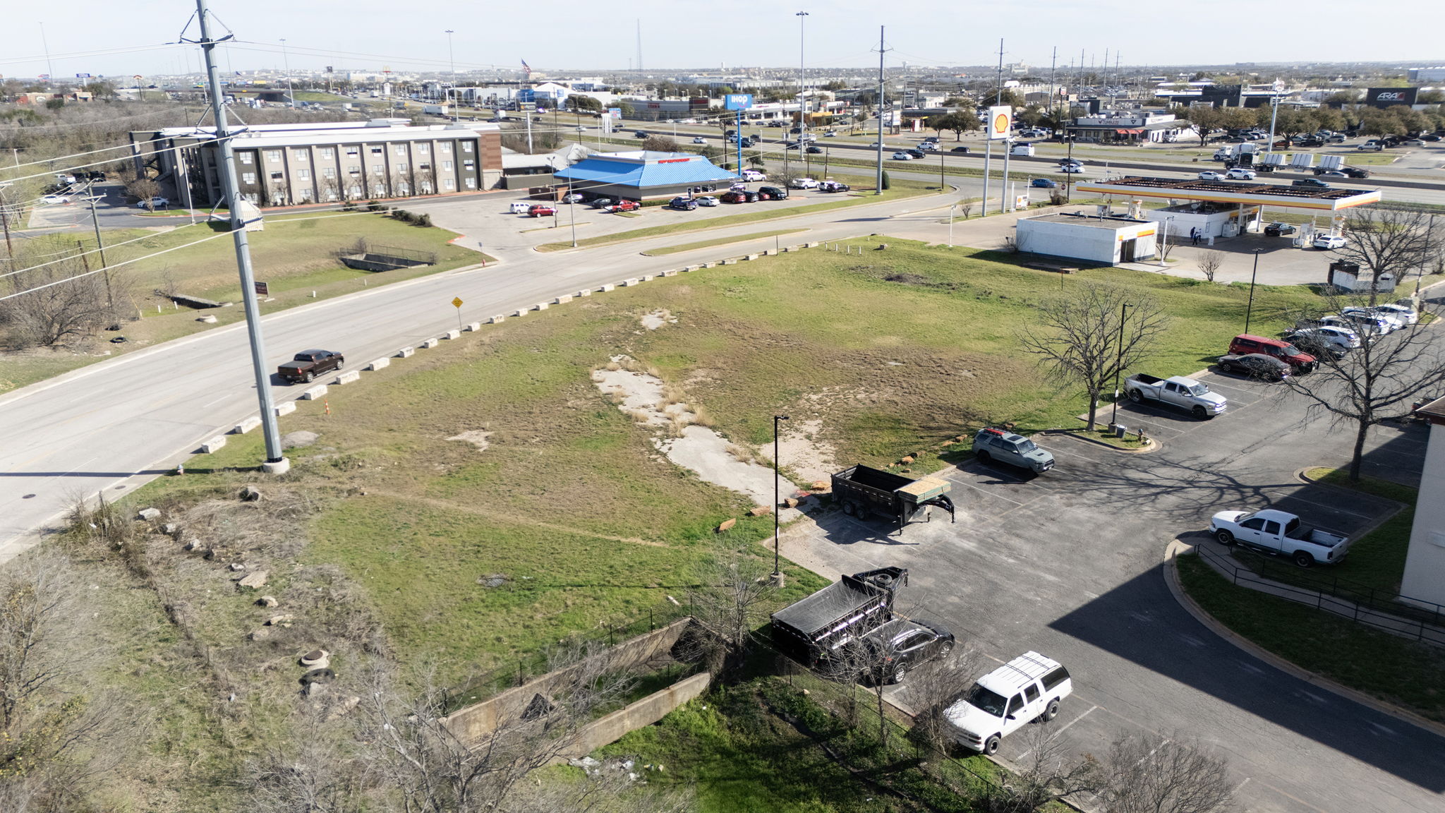 main property photo 6