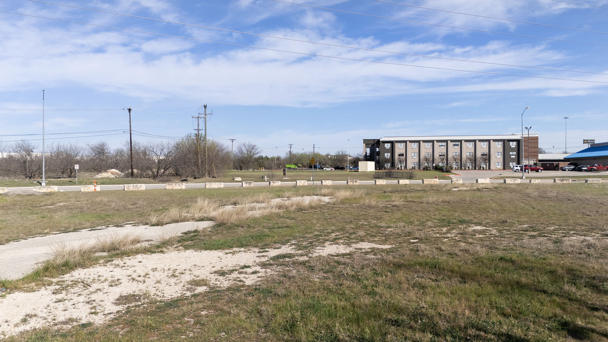 main property photo 7