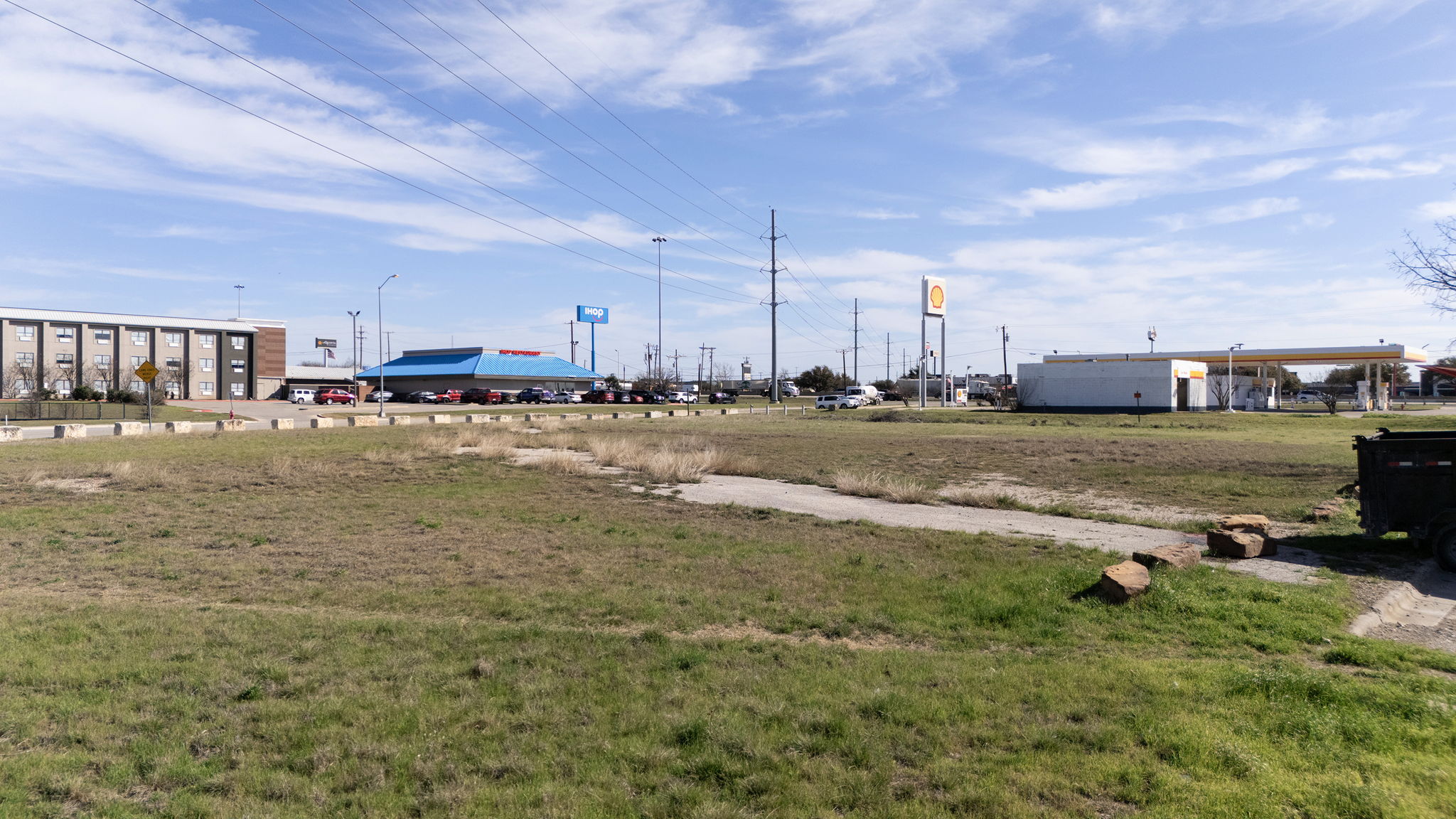 main property photo 8