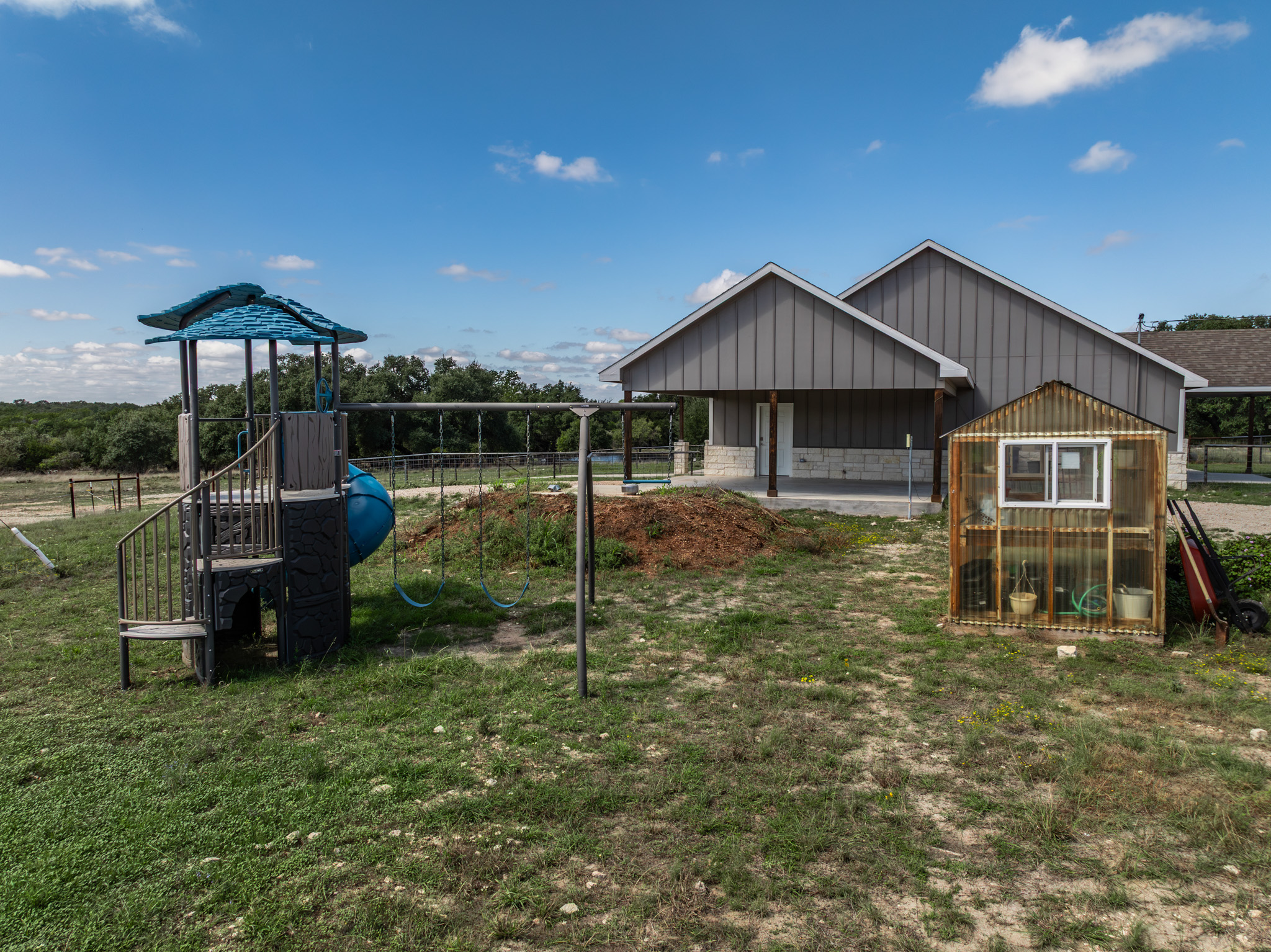 main property photo 26