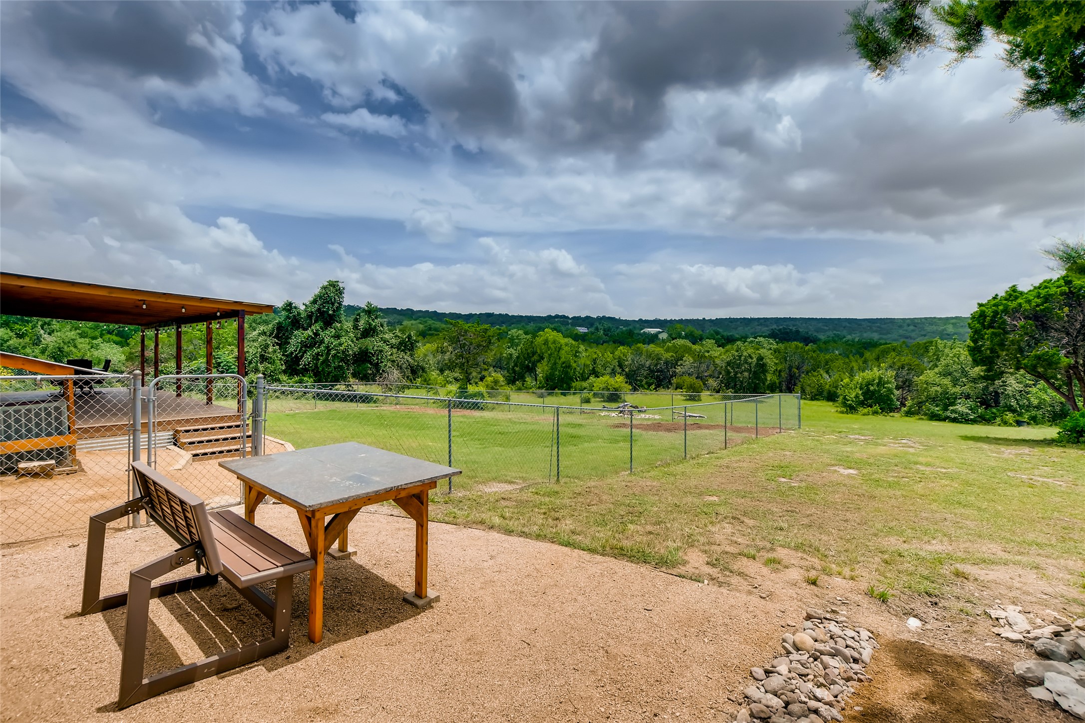 main property photo 28